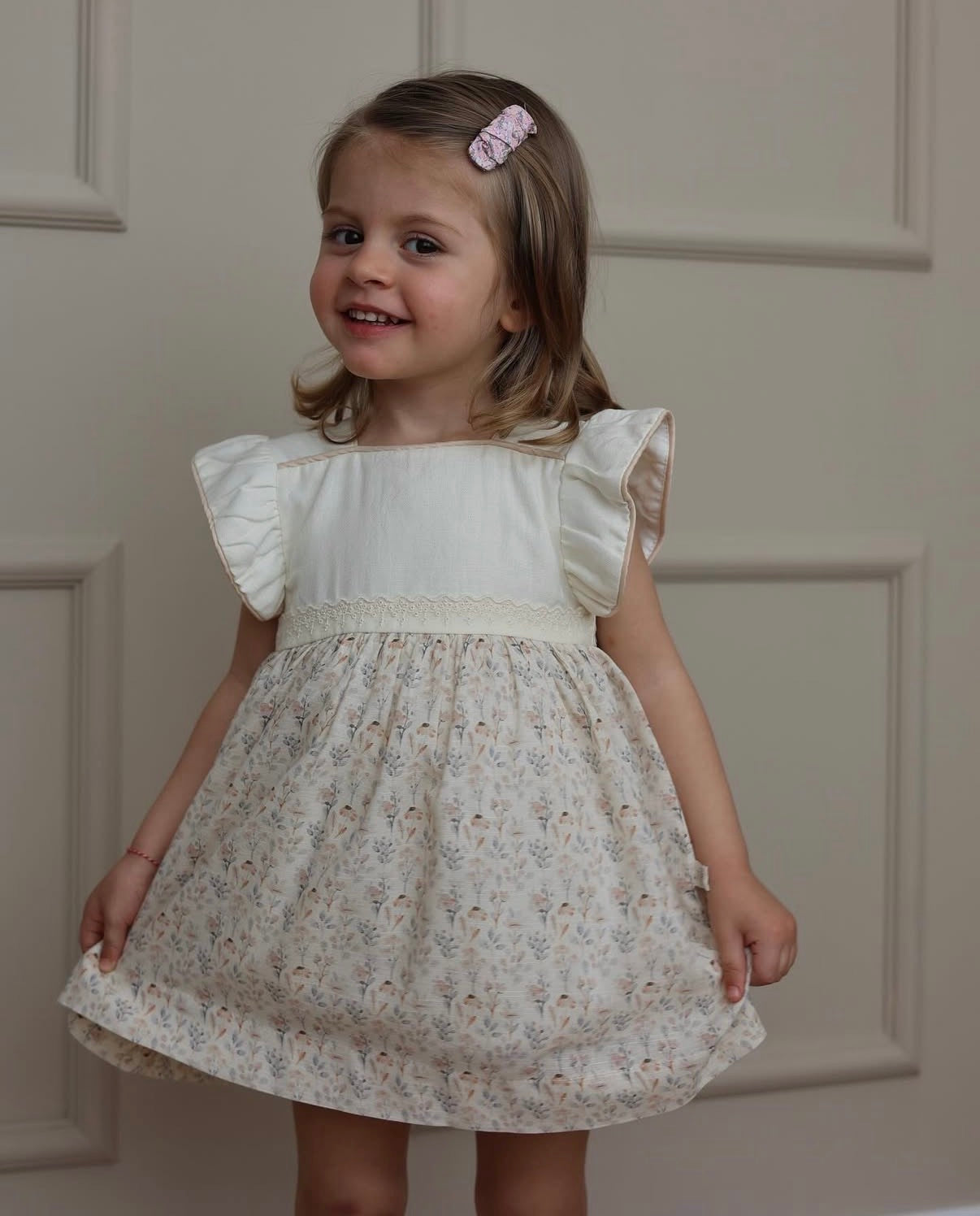 Fustan "Wildflower" Beige – me Menge Butterfly