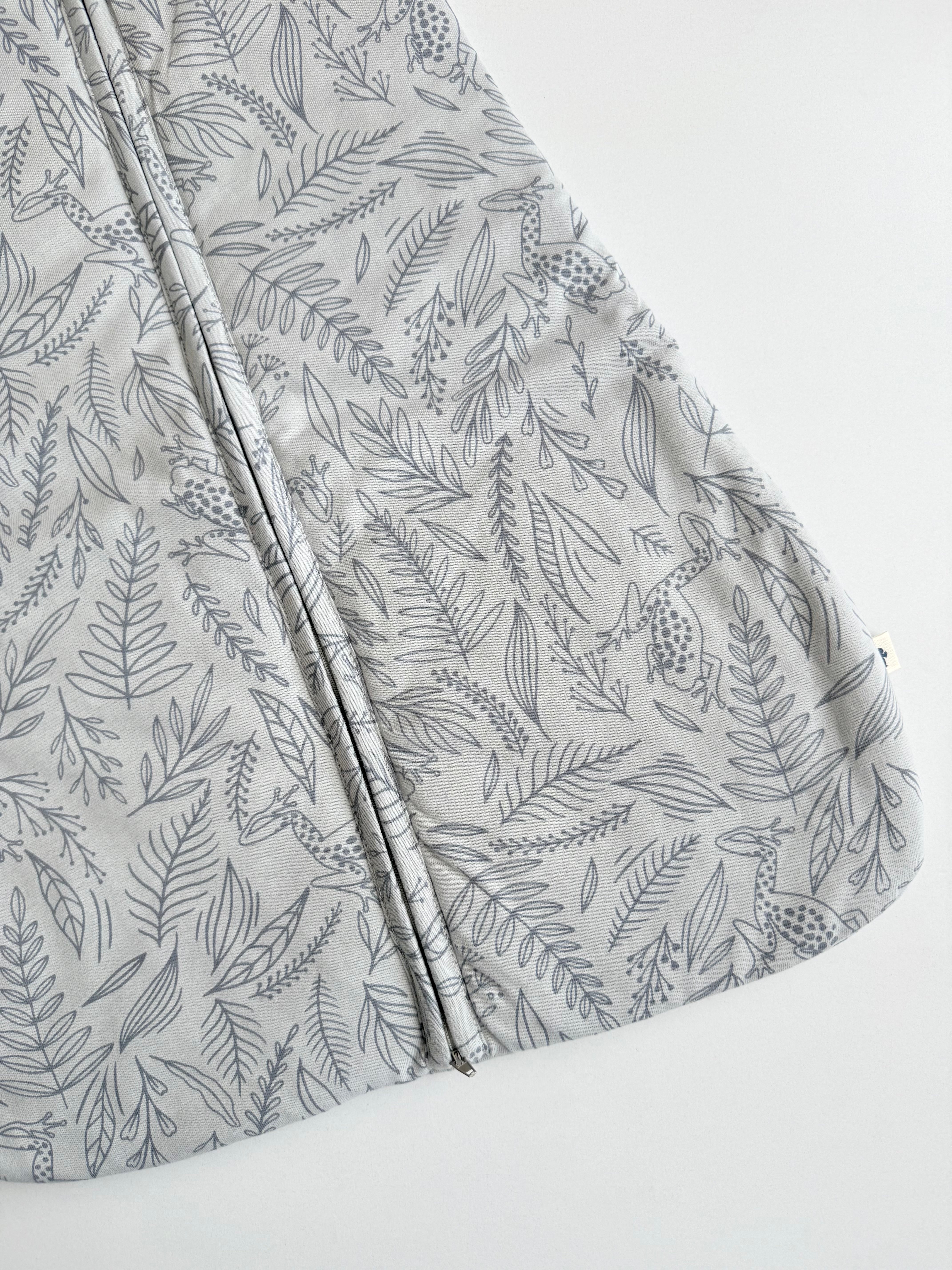 Thes Gjumi per Bebet "Little Frog Navy" – 100% Pambuk, 2.5 TOG