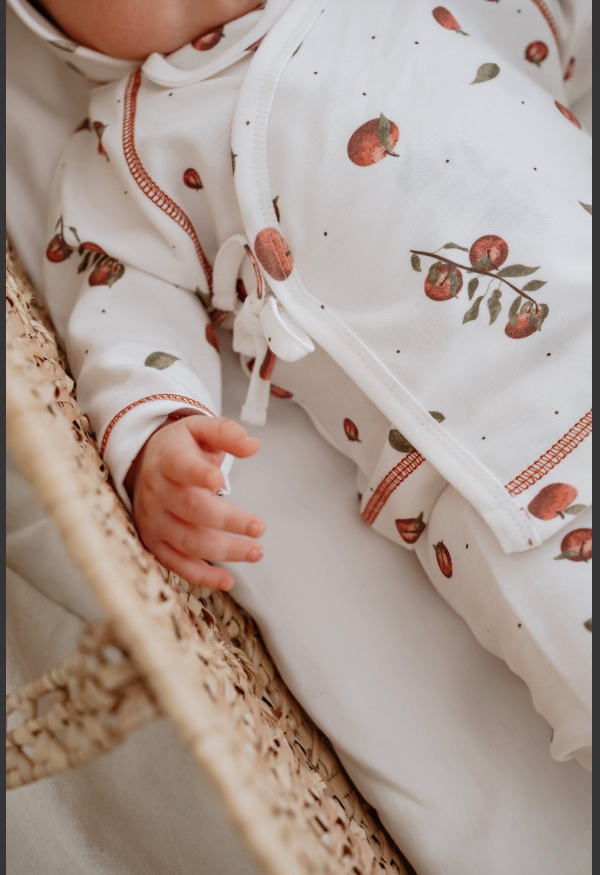 Set me 3-Pjese Me Fruta – Bluze, Tuta & Kapuc