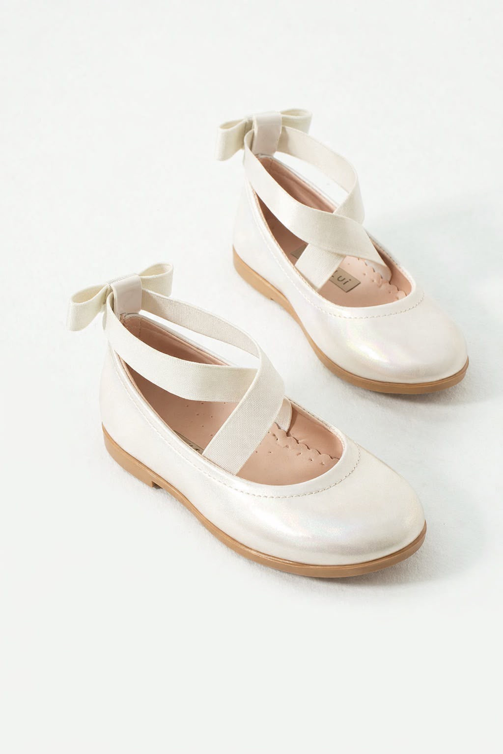 Kepuce Balerina me Fjongo Prapa dhe Rripa Elastike – Pearl