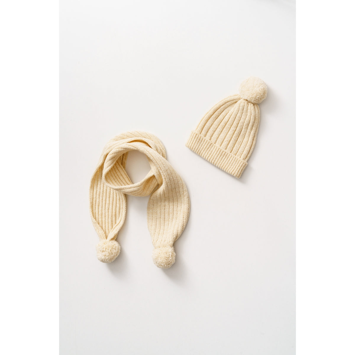 Set Me Kapuc Dhe Shall