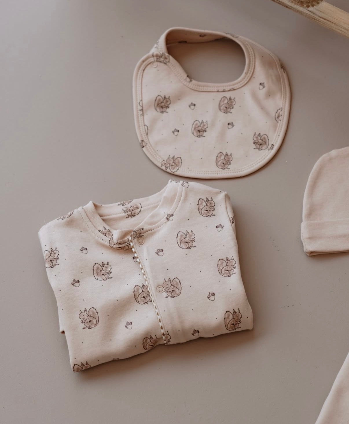 Set Materniteti 4-Pjese – "Beige Squirrel"