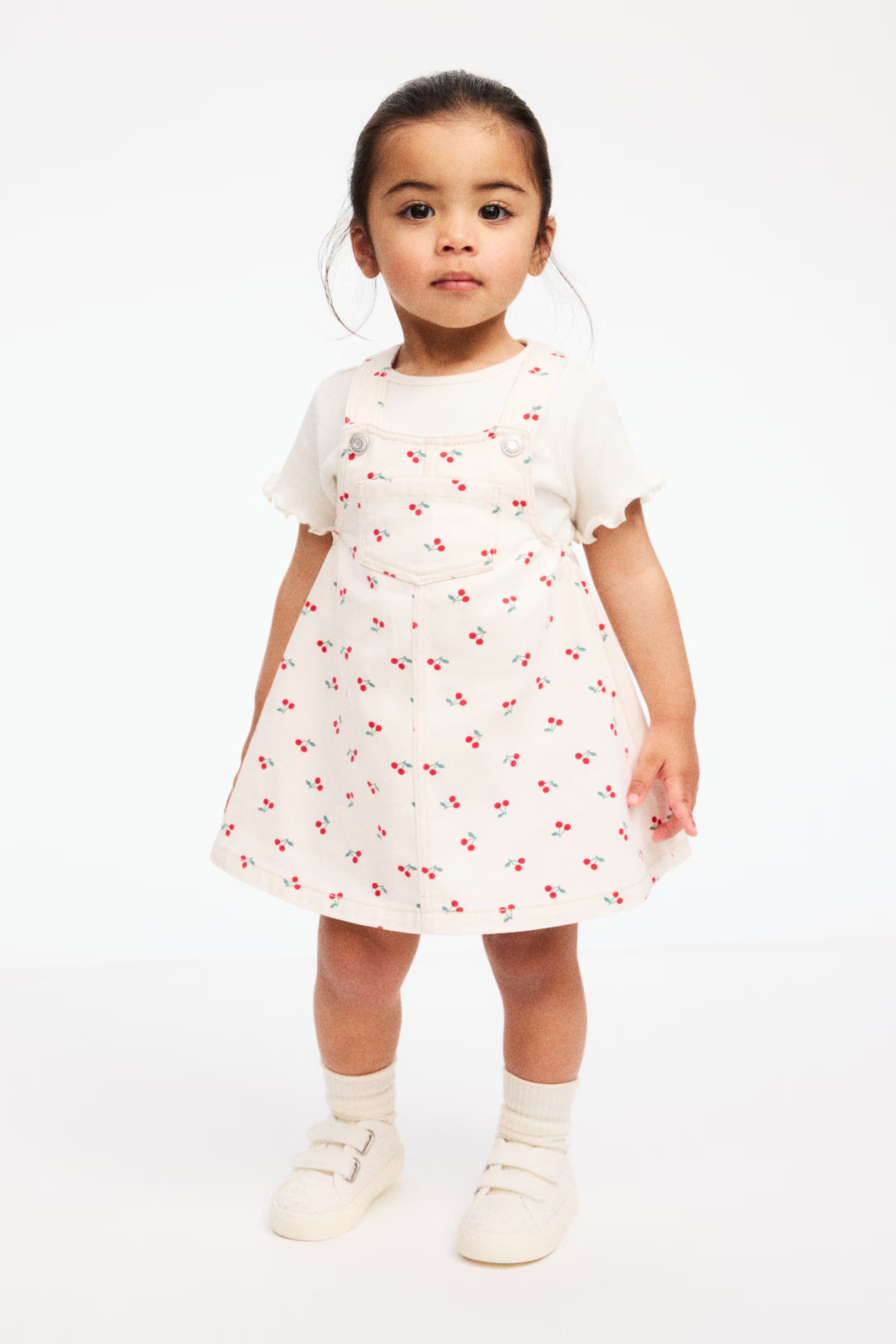 Serafon me Qershi dhe Bluze Ribbed – Kompleti "Cherry Sweet"