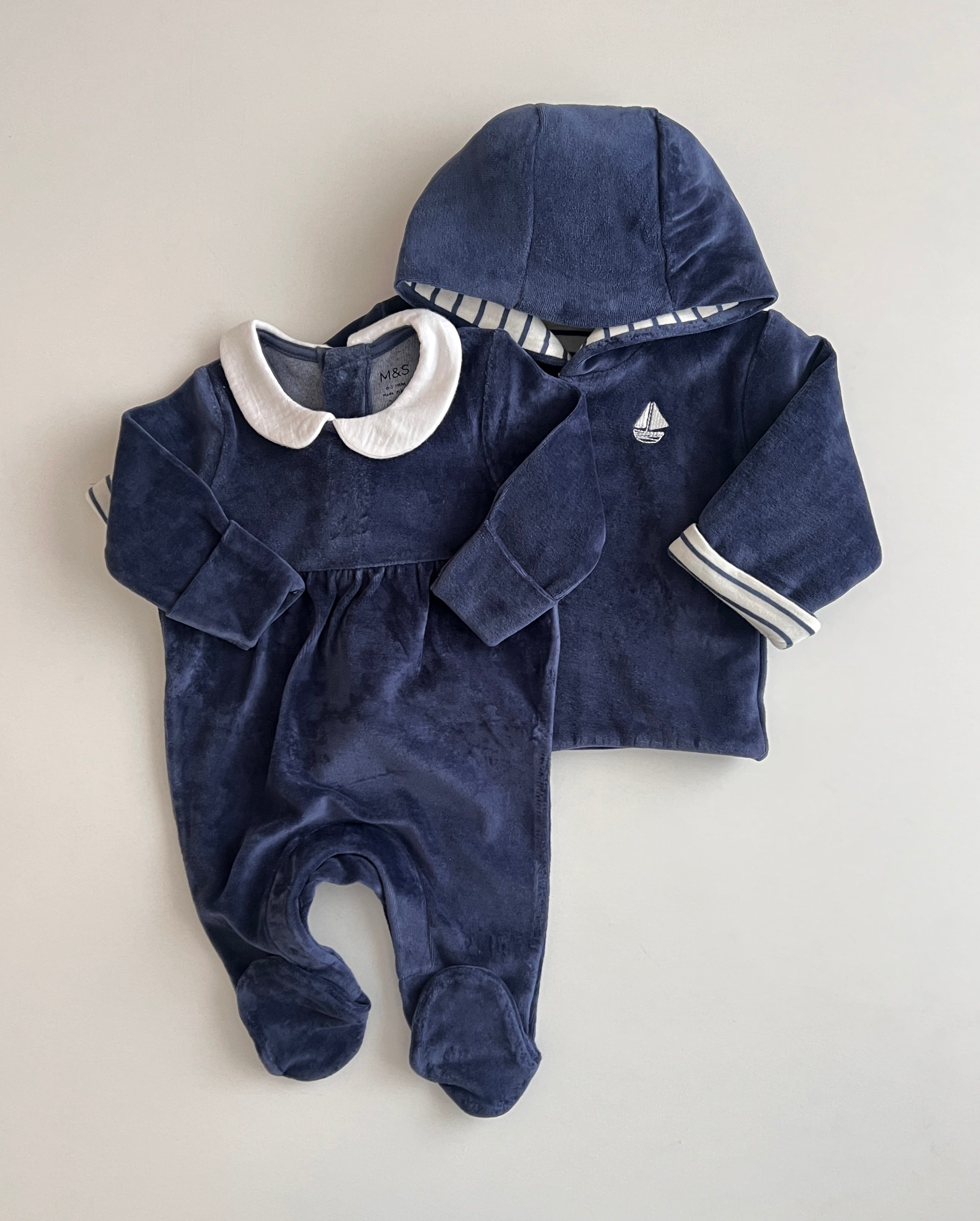 Set me 2 pjese Velvet Ngjyre Blu- Navy