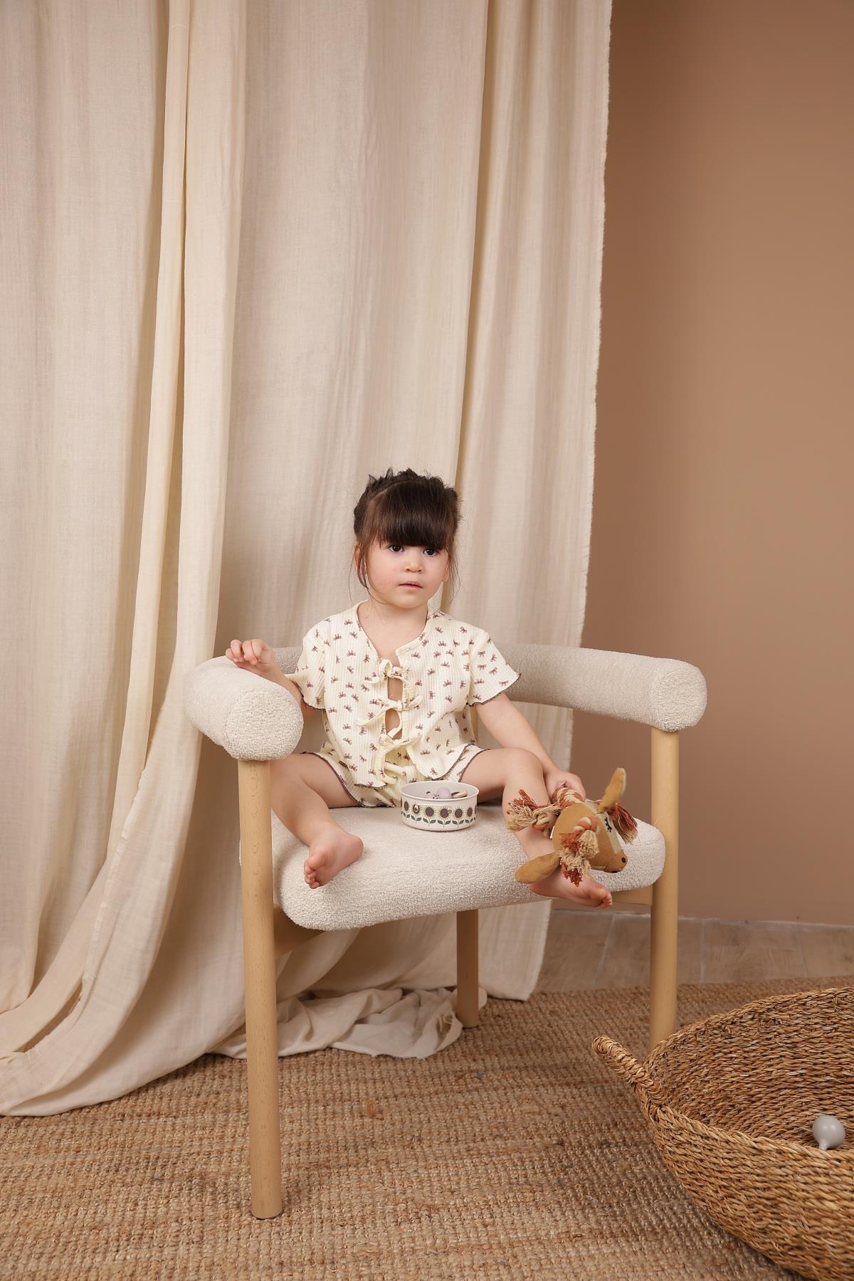 Kostum me Printime Fjongosh – Bluze me Lidhje & Pantallona te Shkurtra