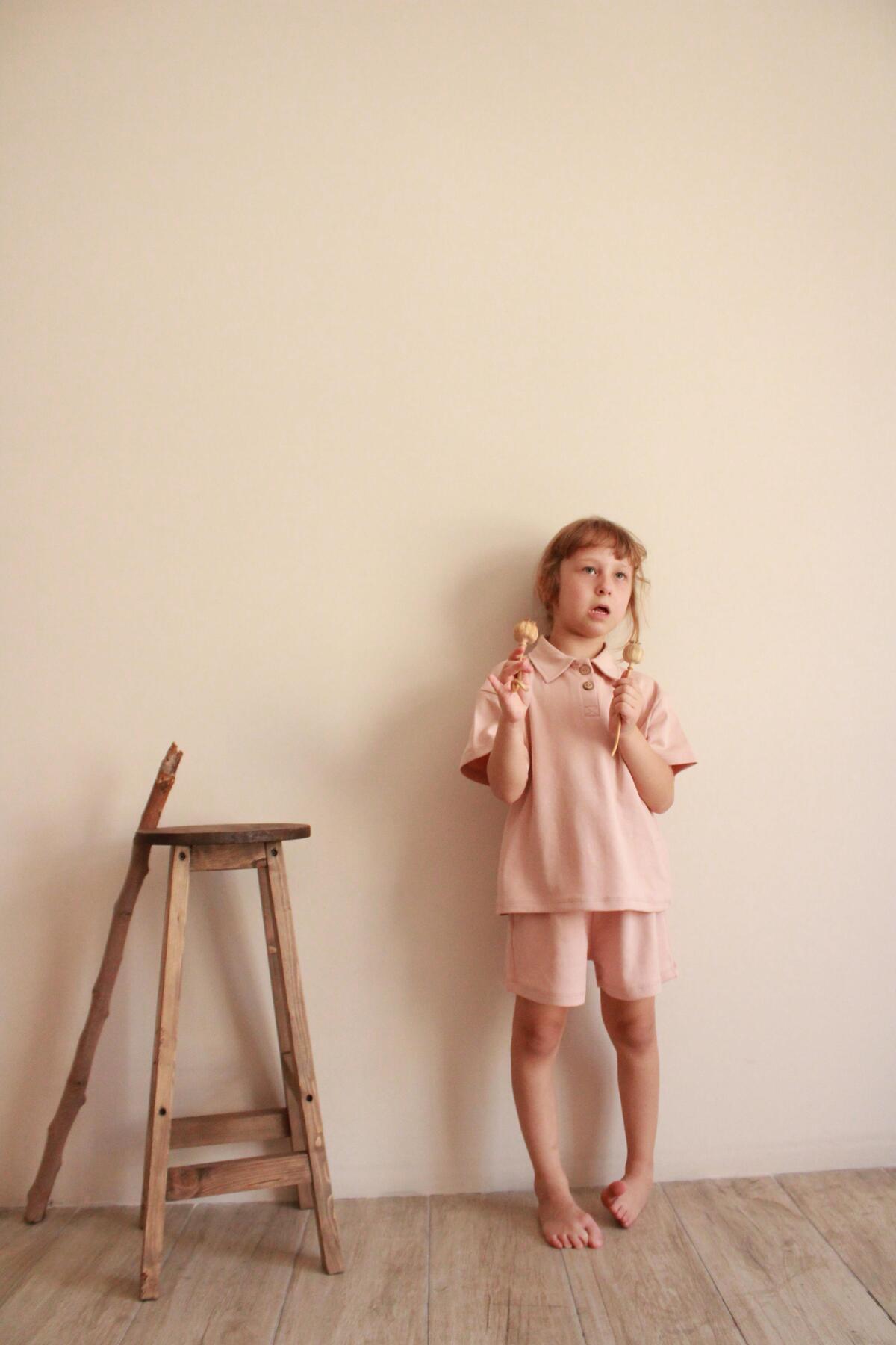 Kostum Veror Roze – Bluze Polo dhe Tuta Roze e Pluhurosur