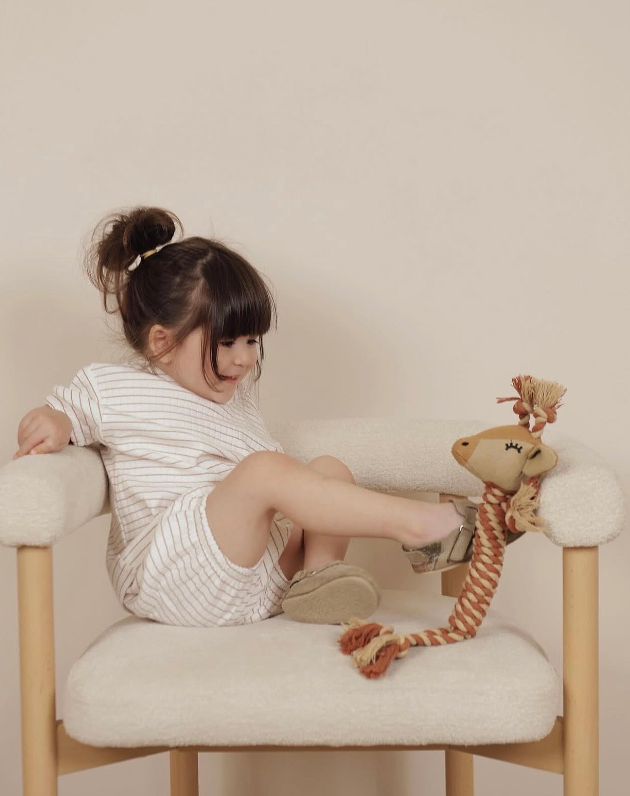 Kostum Veror "Stripe & Frill" me Vija Ngjyre Kaf