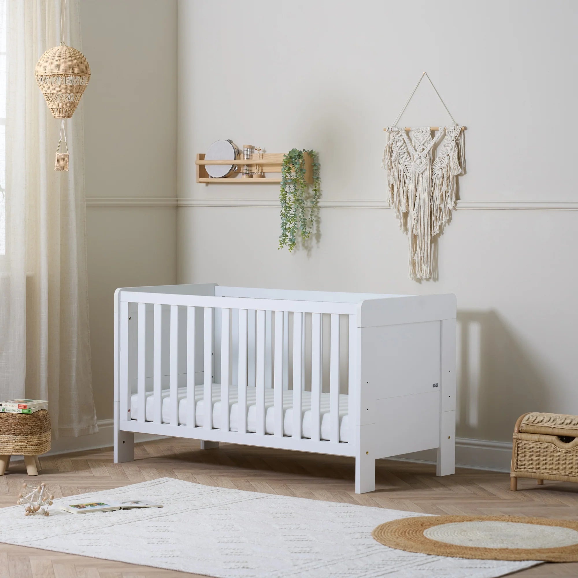 Krevat Femijesh Essentials Alba Mini Cot Bed - I Bardhe (White)