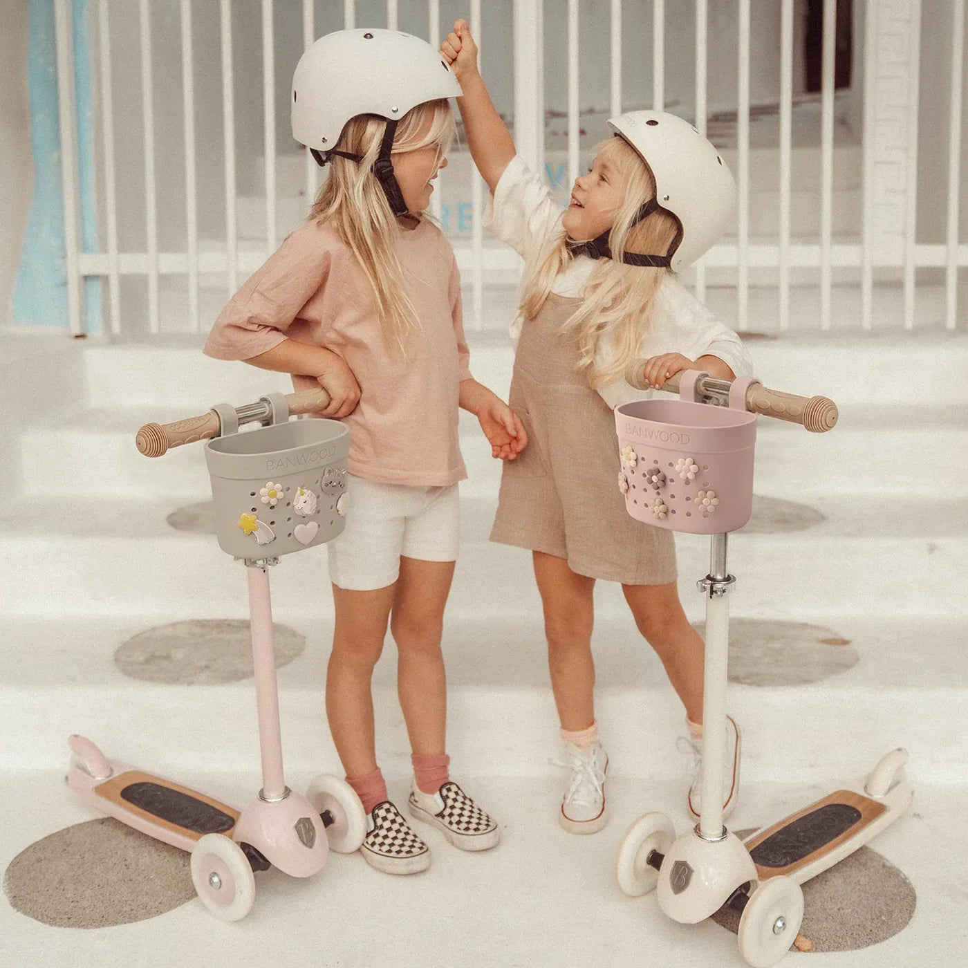 Kosh Plastik per Biçiklete/Skuter Banwood (Pin & Ride) - Faded Pink