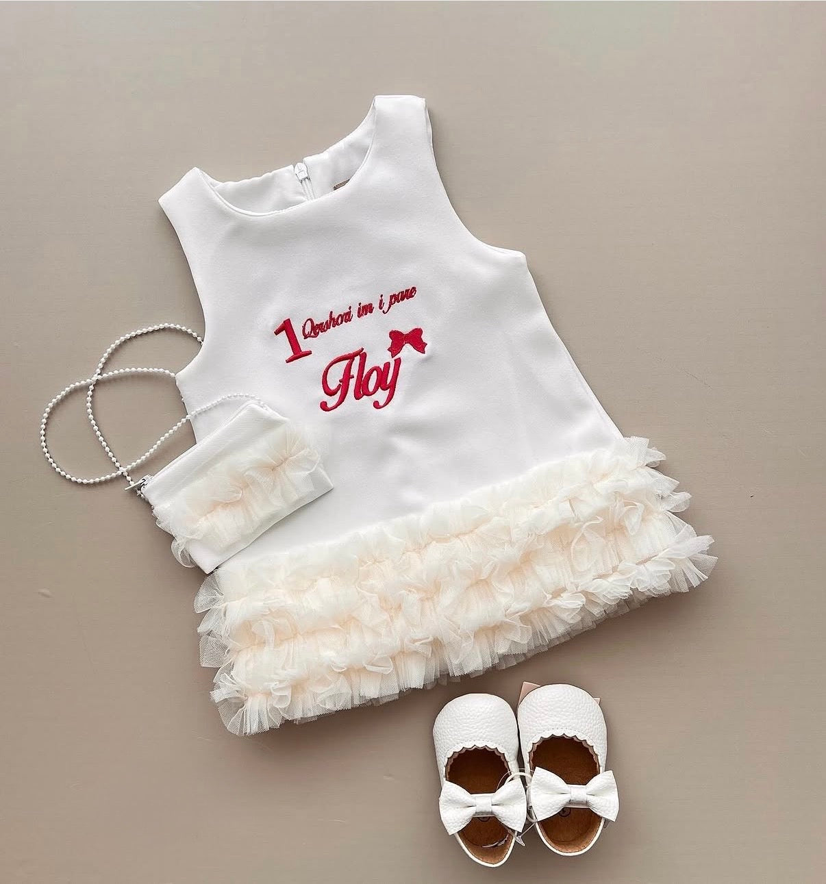 Fustan i Bardhe me Ruffles Tyl & Cante