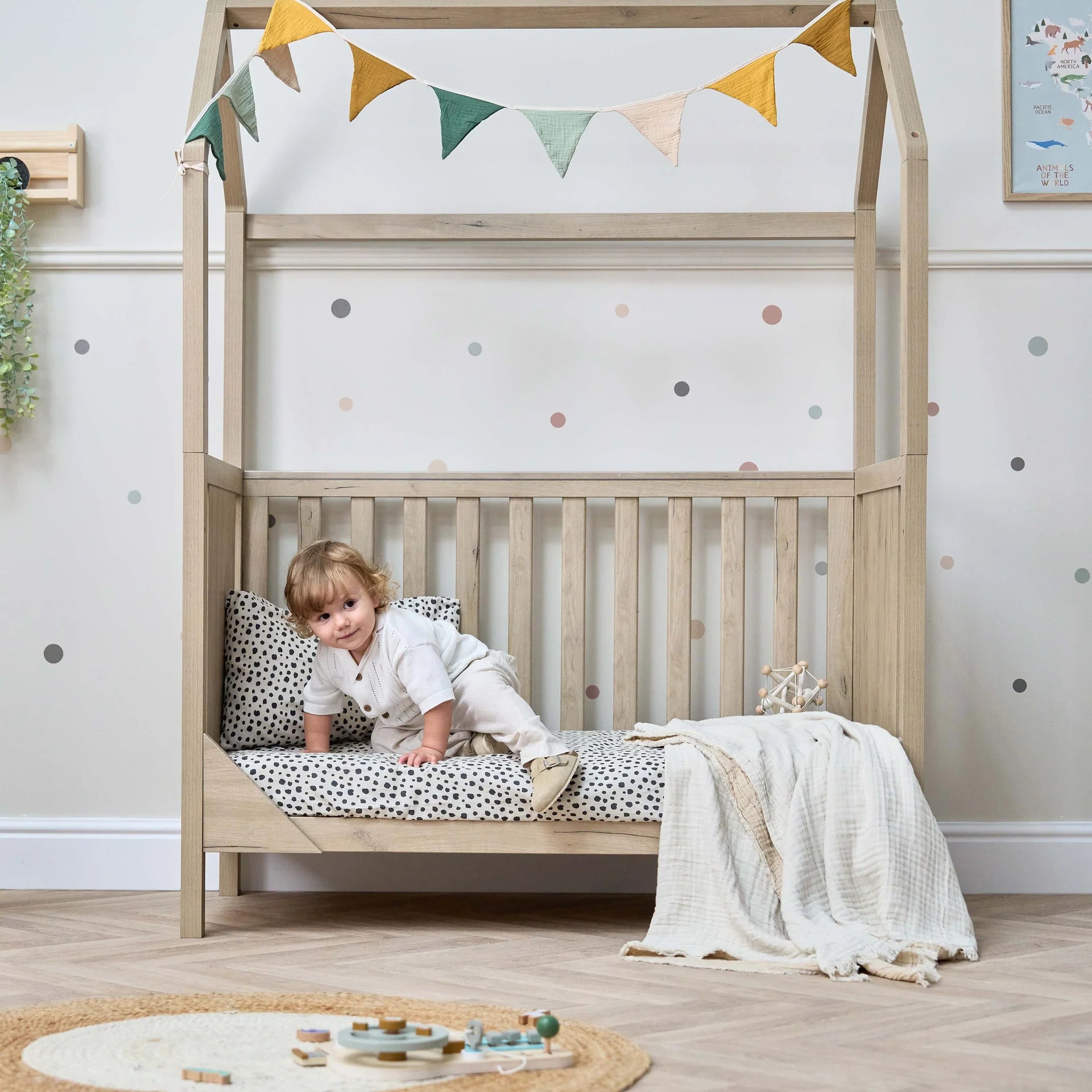 Krevat Bebe 3-ne-1 Casa – Nga Lindja ne Moshat Shkollore – Harvest Oak