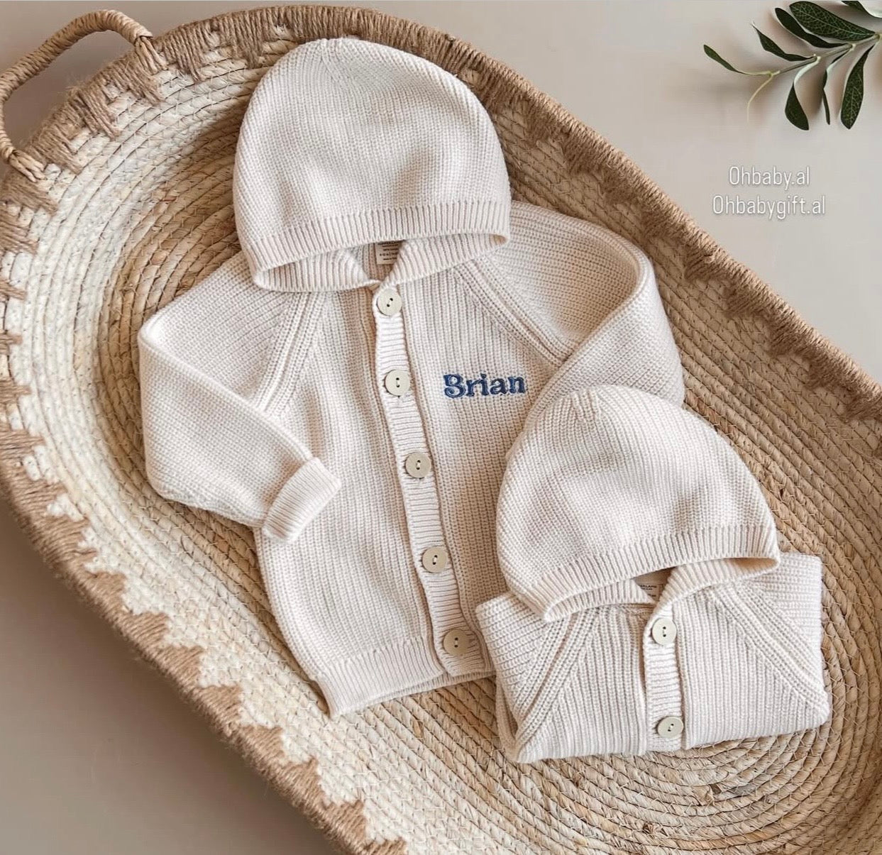 Triko me Thurje ngjyre Krem/ Cream