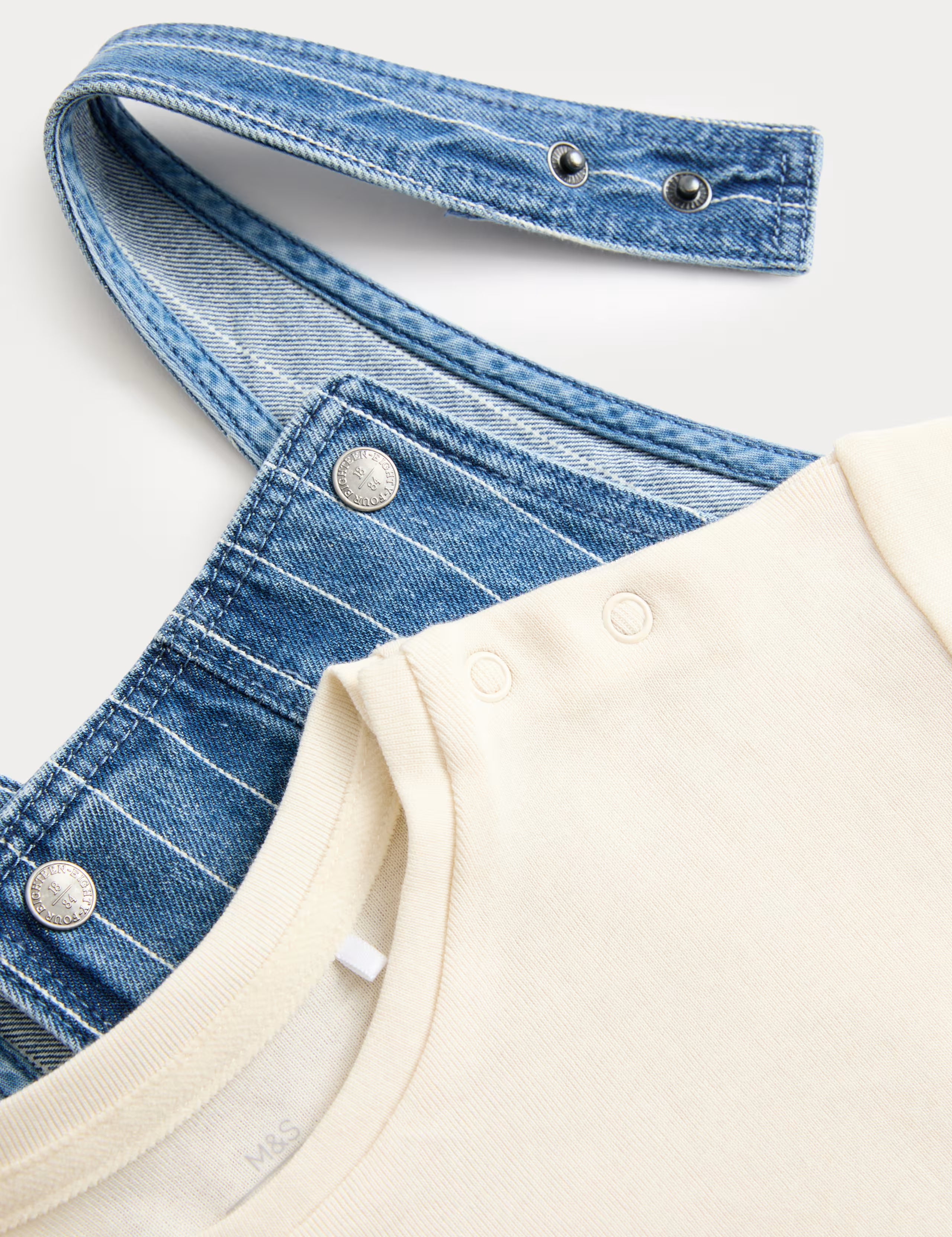 Palicete Xhins me Bluze Krem