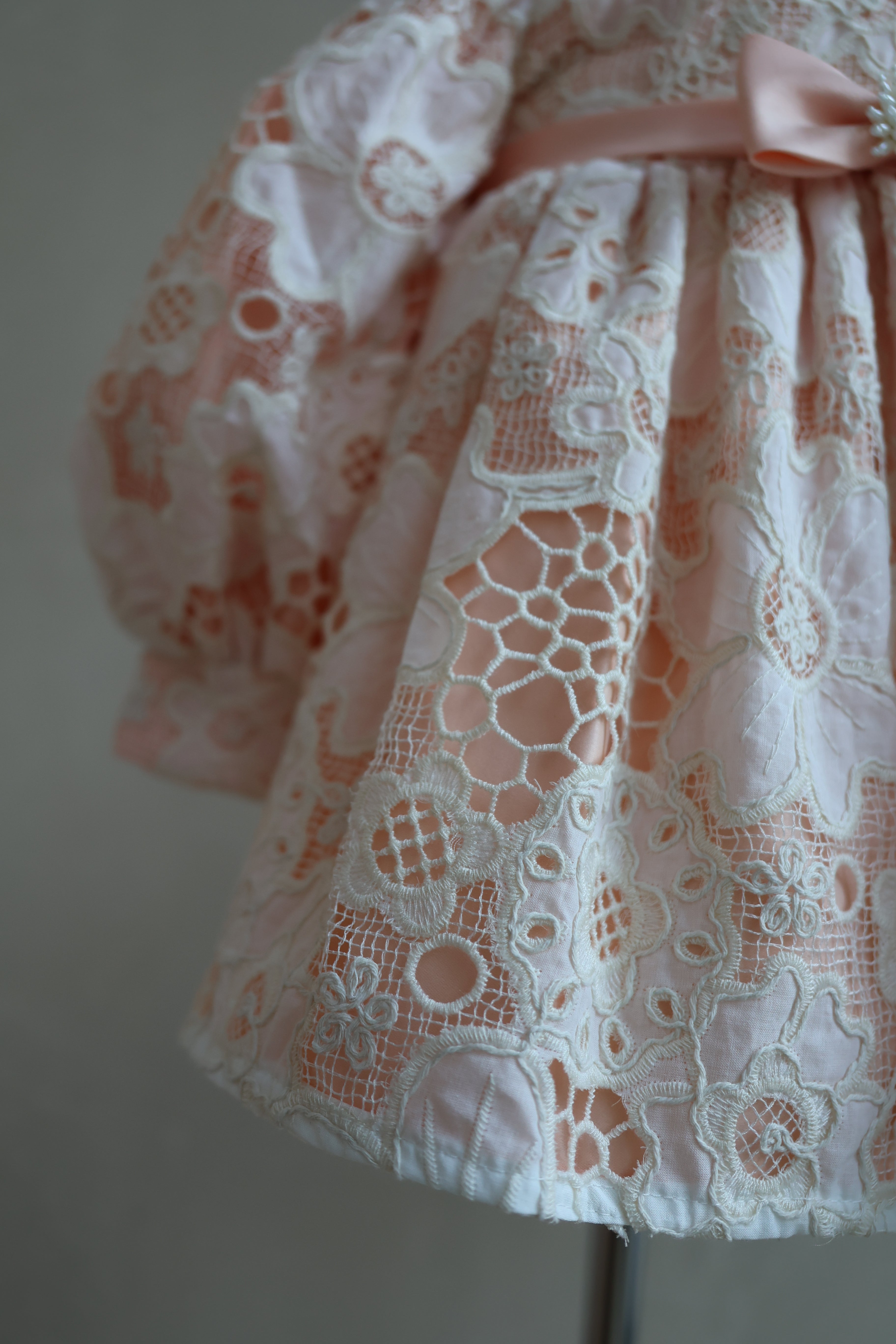 Fustan Ceremonial - "Royal Peony"