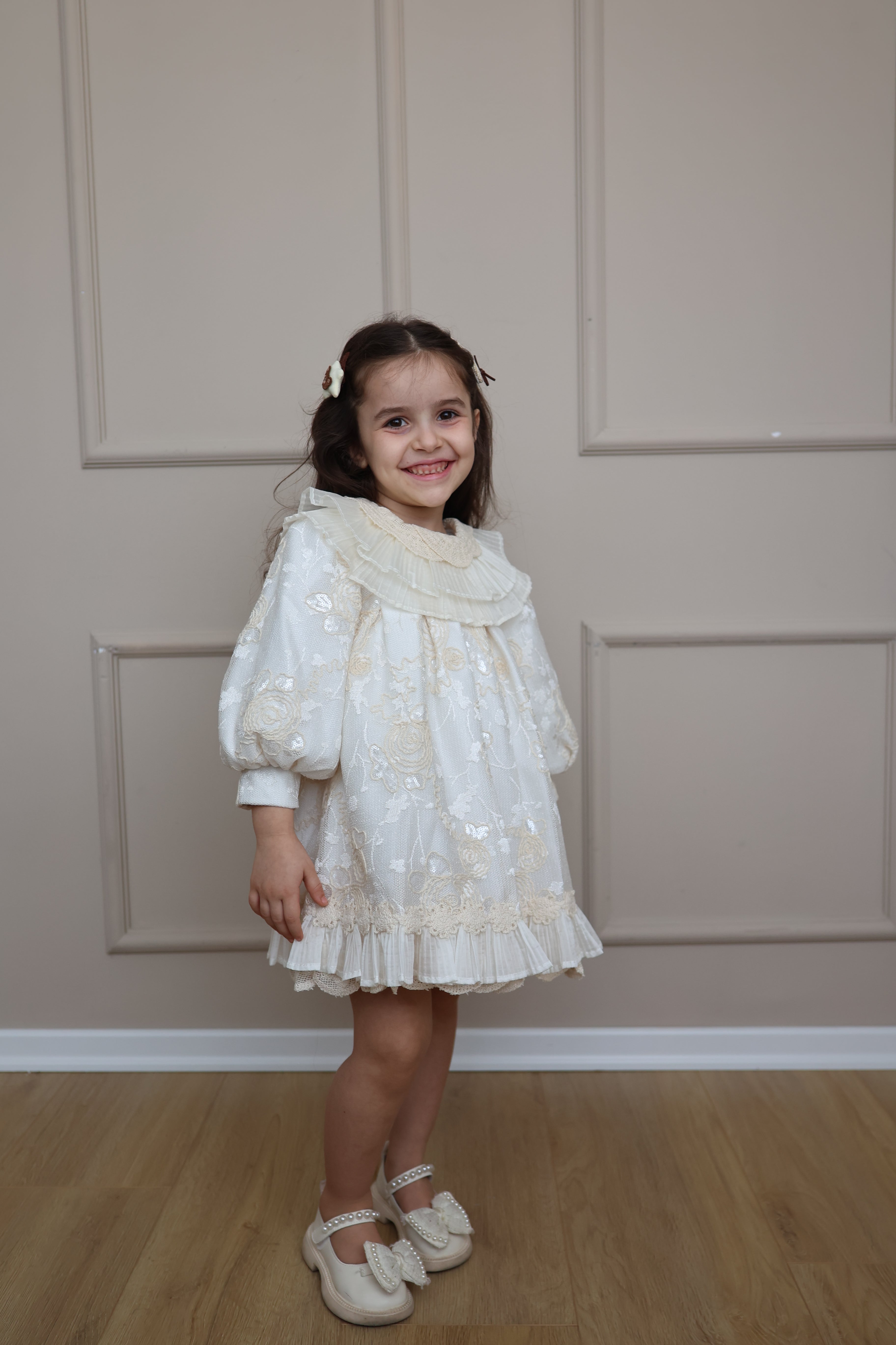 Fustan Ceremonial "Royal Lace"