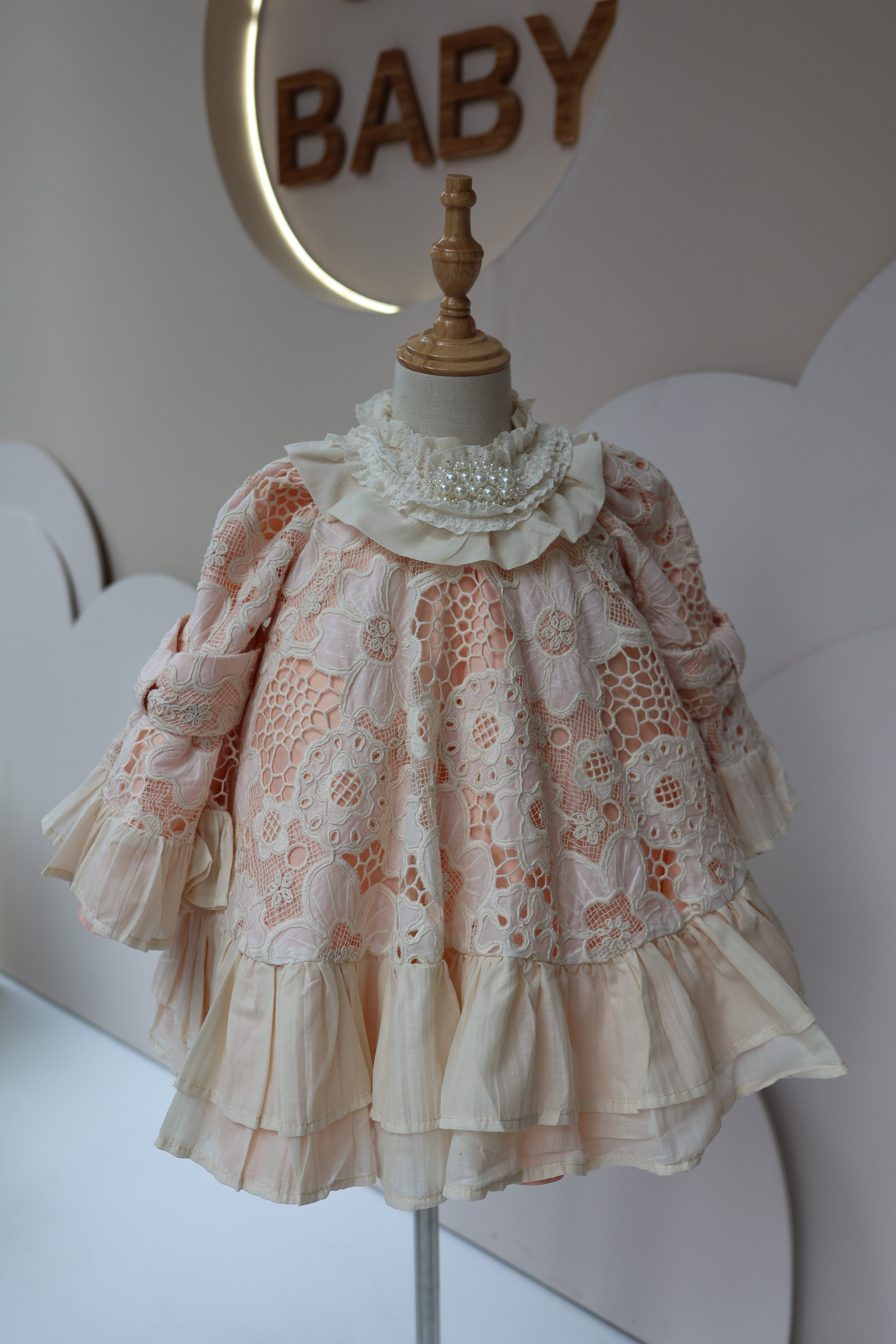 Fustan Ceremonial - "Vintage Grace"