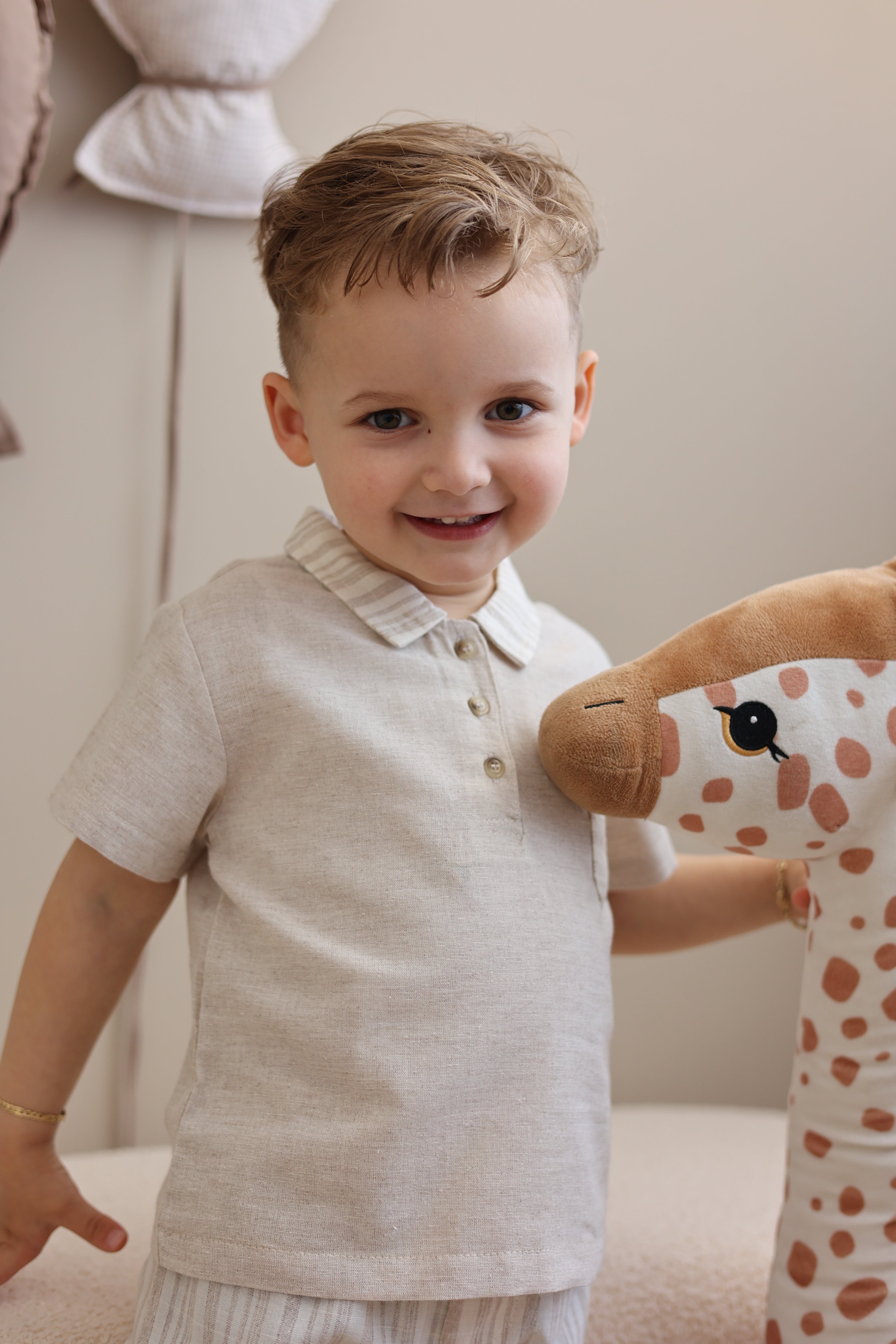 Kostum Polo "Savane" – Bluze me Kopsa dhe Pantallona me Vija