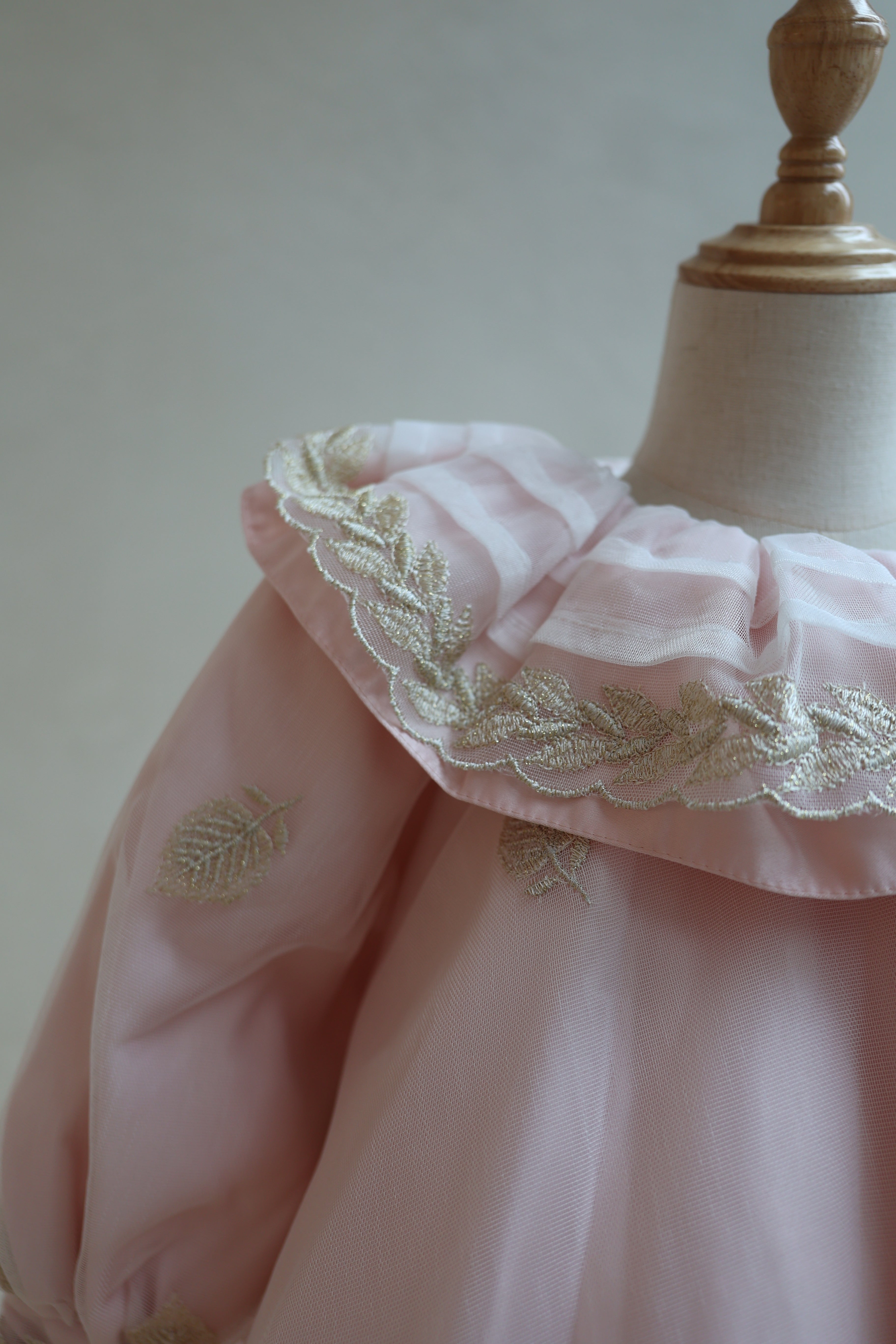 Fustan Ceremonial "Blossom Pink"