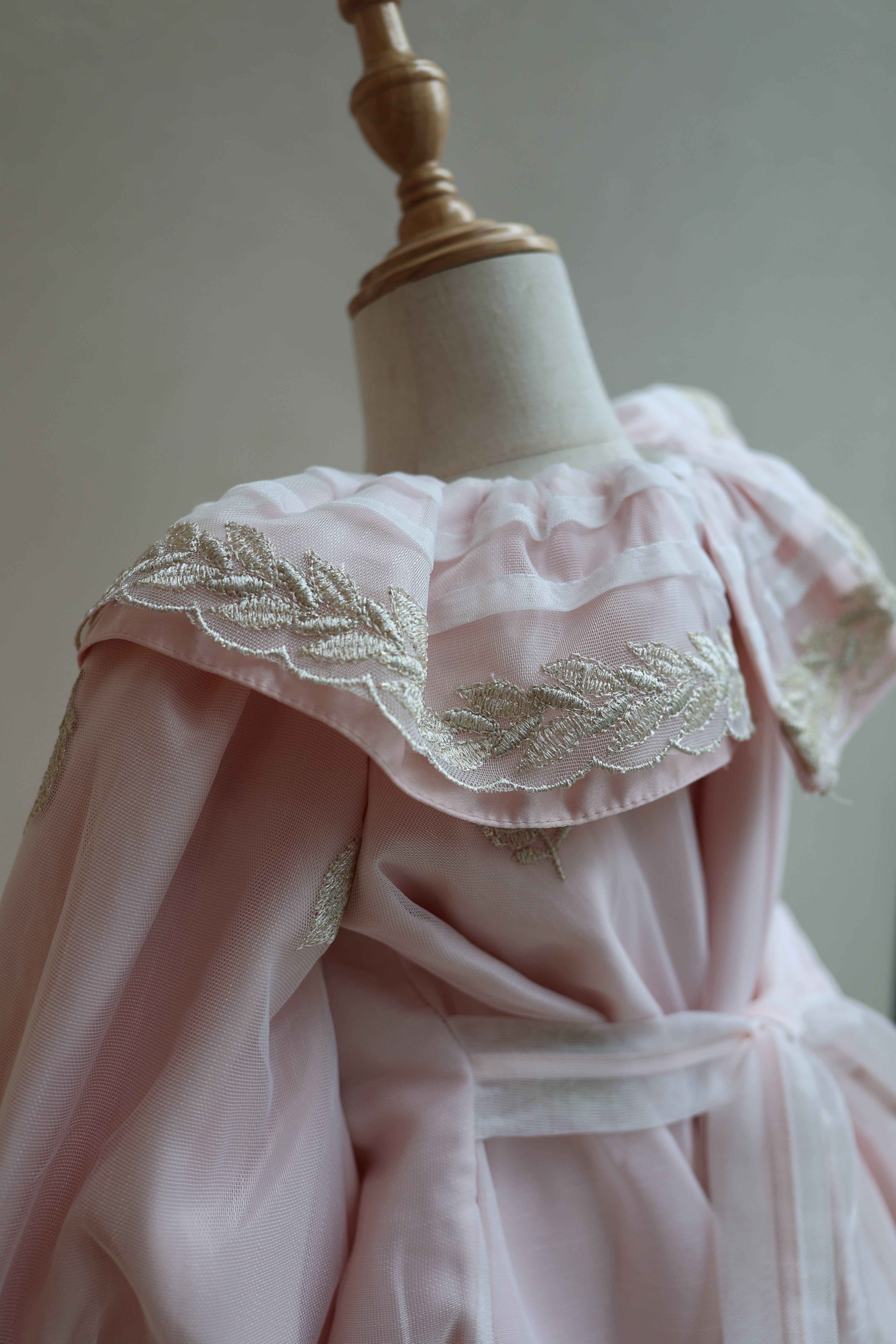 Fustan Ceremonial "Blossom Pink"