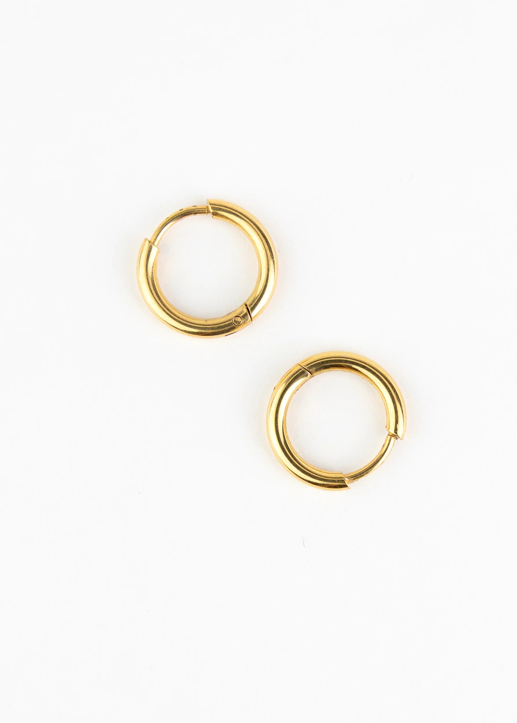 Vathë Reth Te Veshur Me Ar 18k