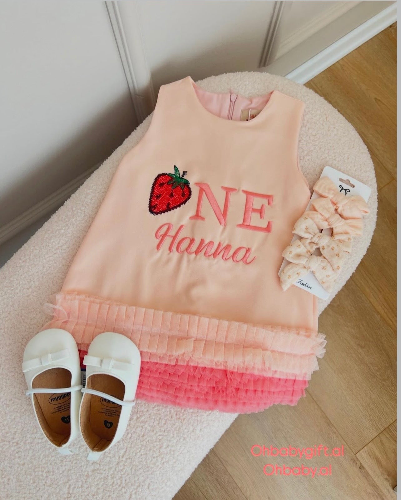 Fustan ne Ngjyre Roze te Embel me Tyl Poshte