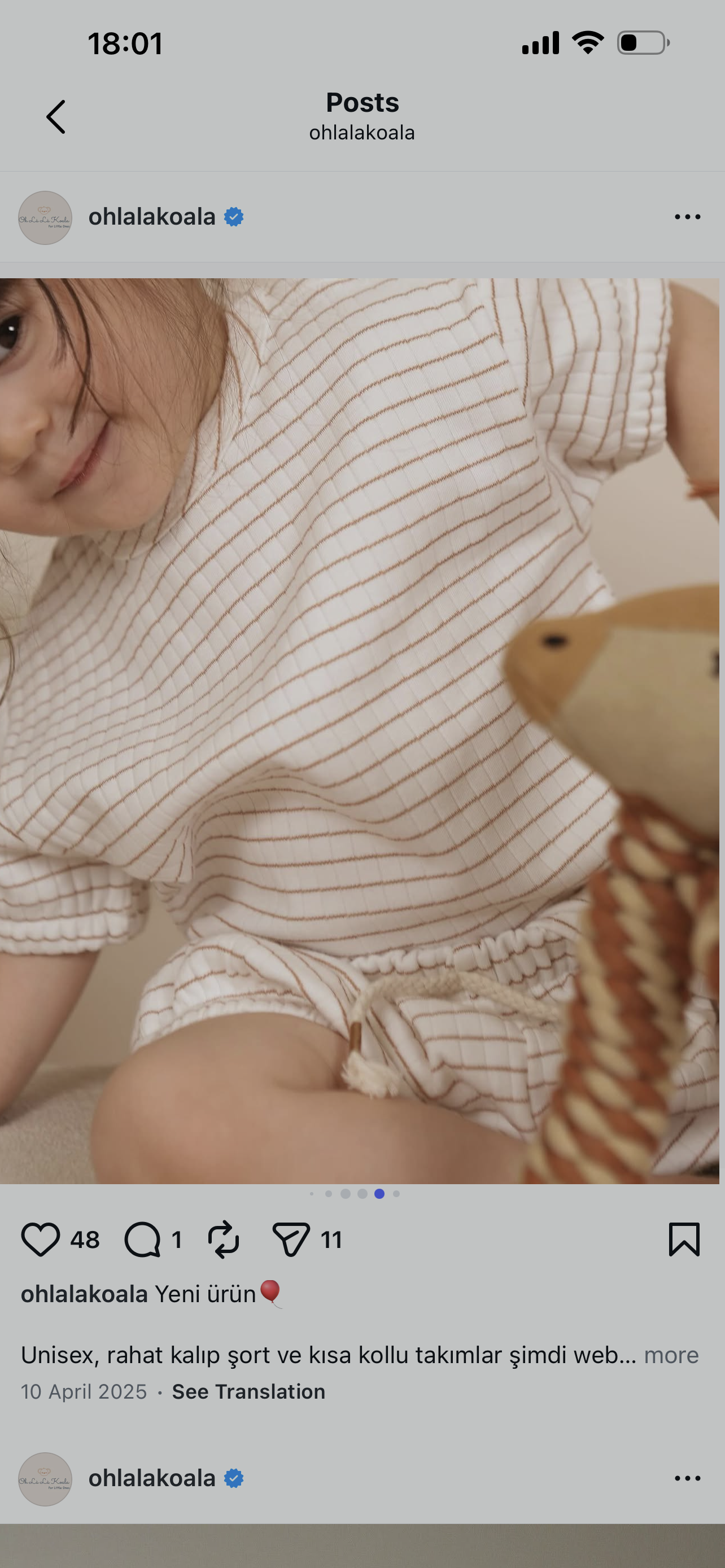 Kostum Veror "Stripe & Frill" me Vija Ngjyre Kaf