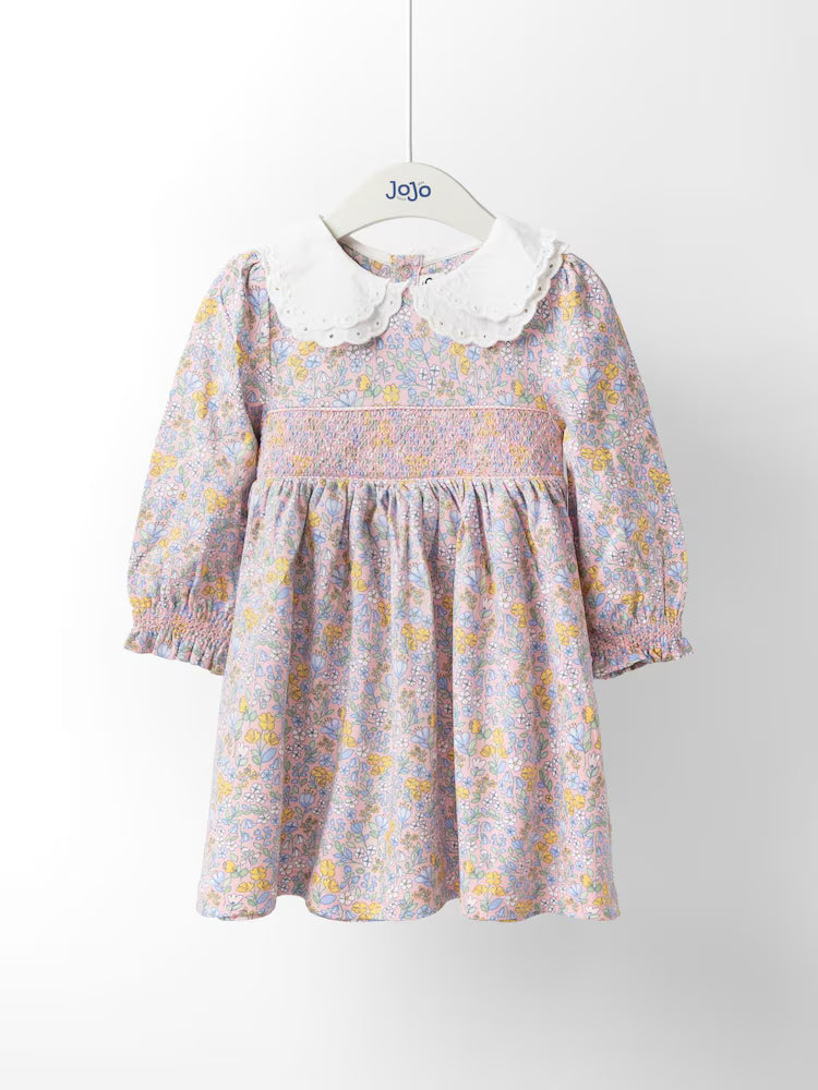 Fustan Me Lule dhe Detaje Rrudhash - Smocked Dress