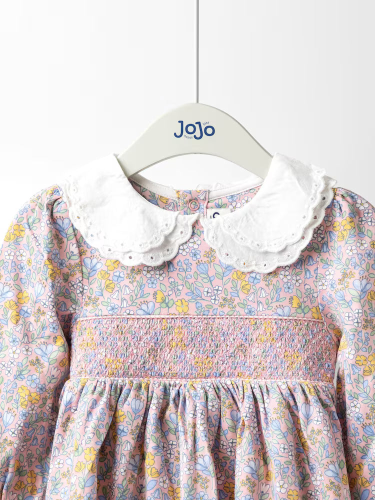 Fustan Me Lule dhe Detaje Rrudhash - Smocked Dress