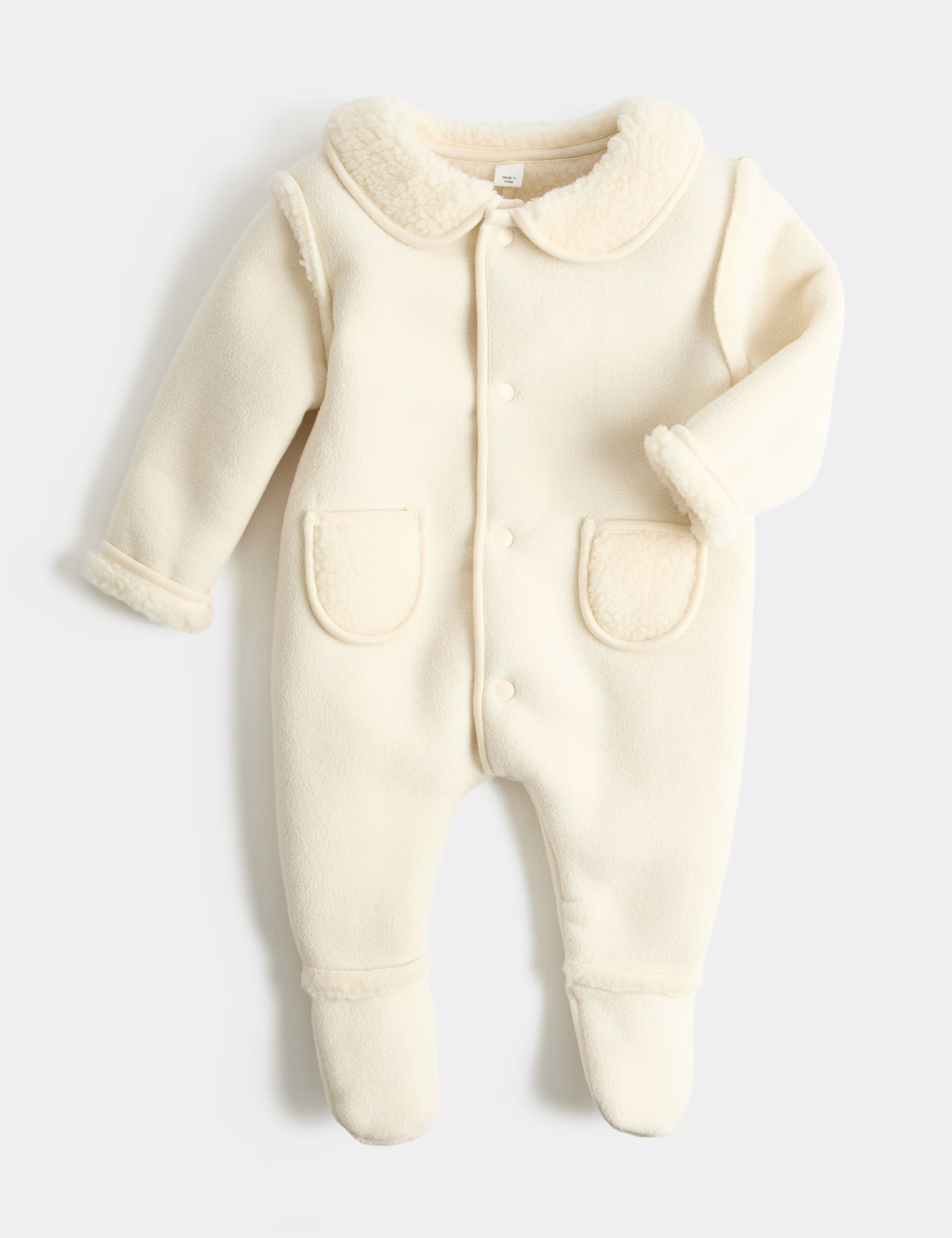 Pramsuit Krem me Jake dhe Pellush Nga Brenda