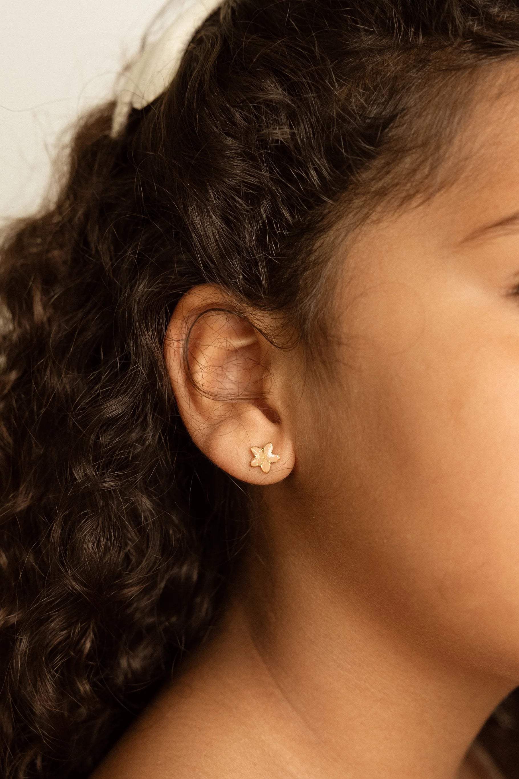 Vathë Me Lule Te Veshur Me Ar 18k