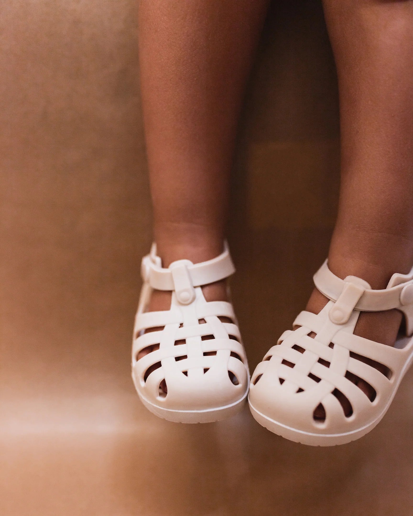Sandale – Model "Flopper" Coconut Milk