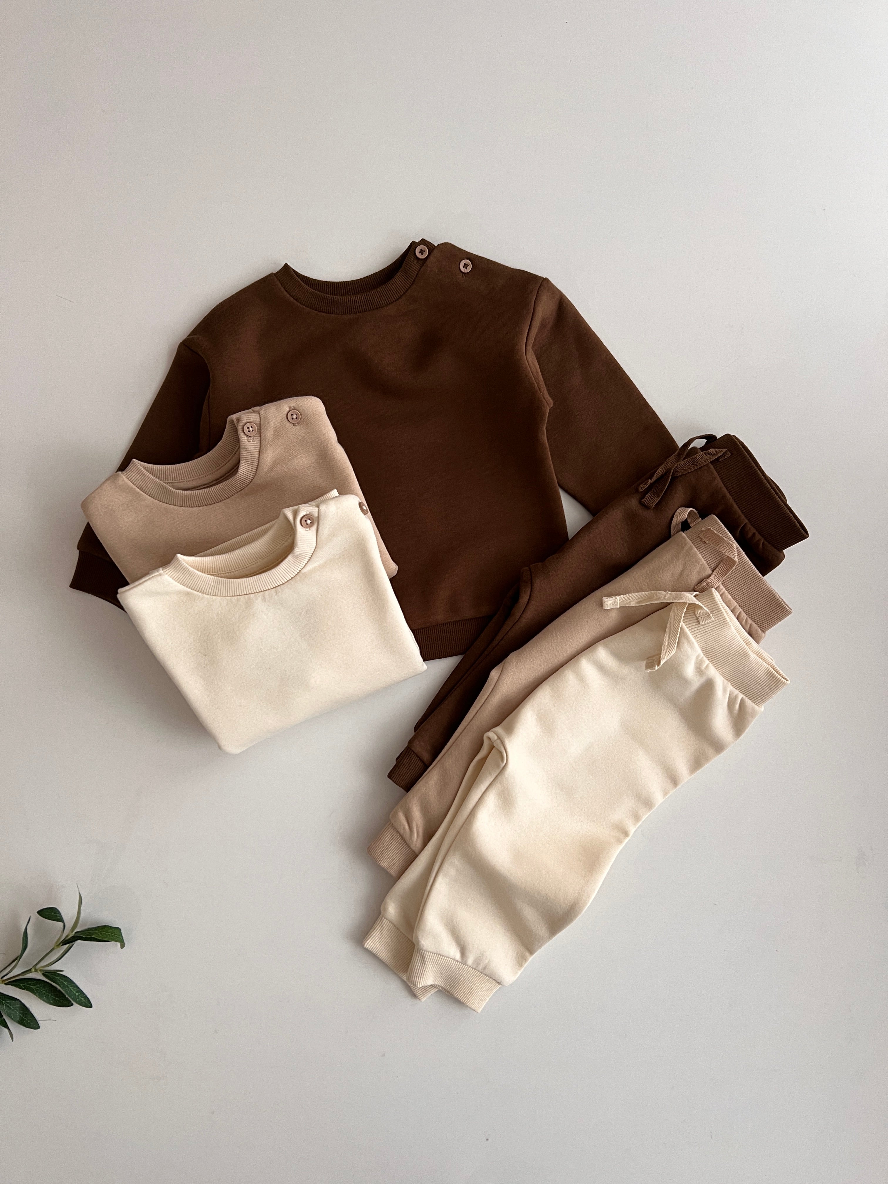 Set Me 3 Kostume