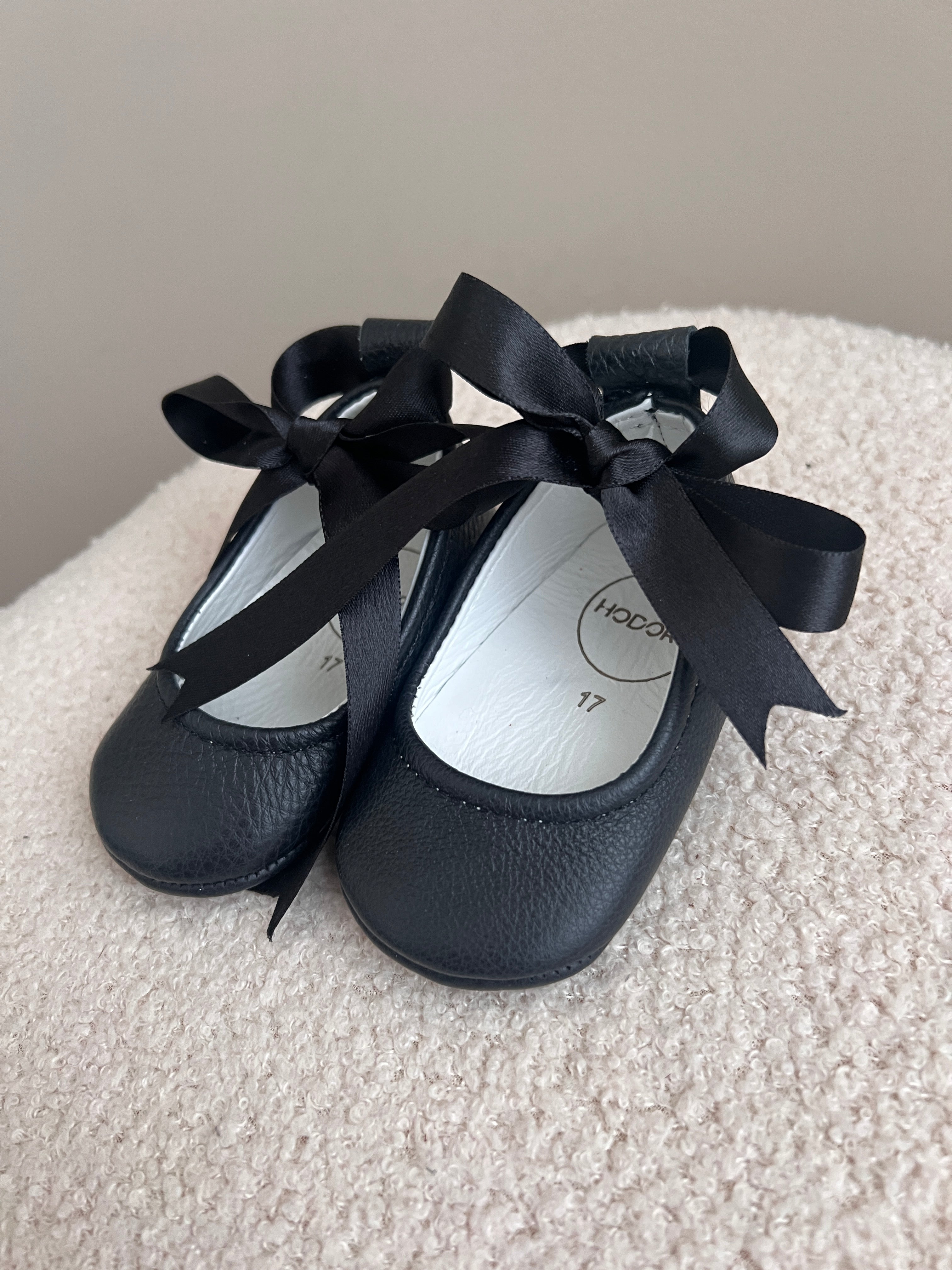 Pupa te Zeza/ Black – 100% Lëkurë