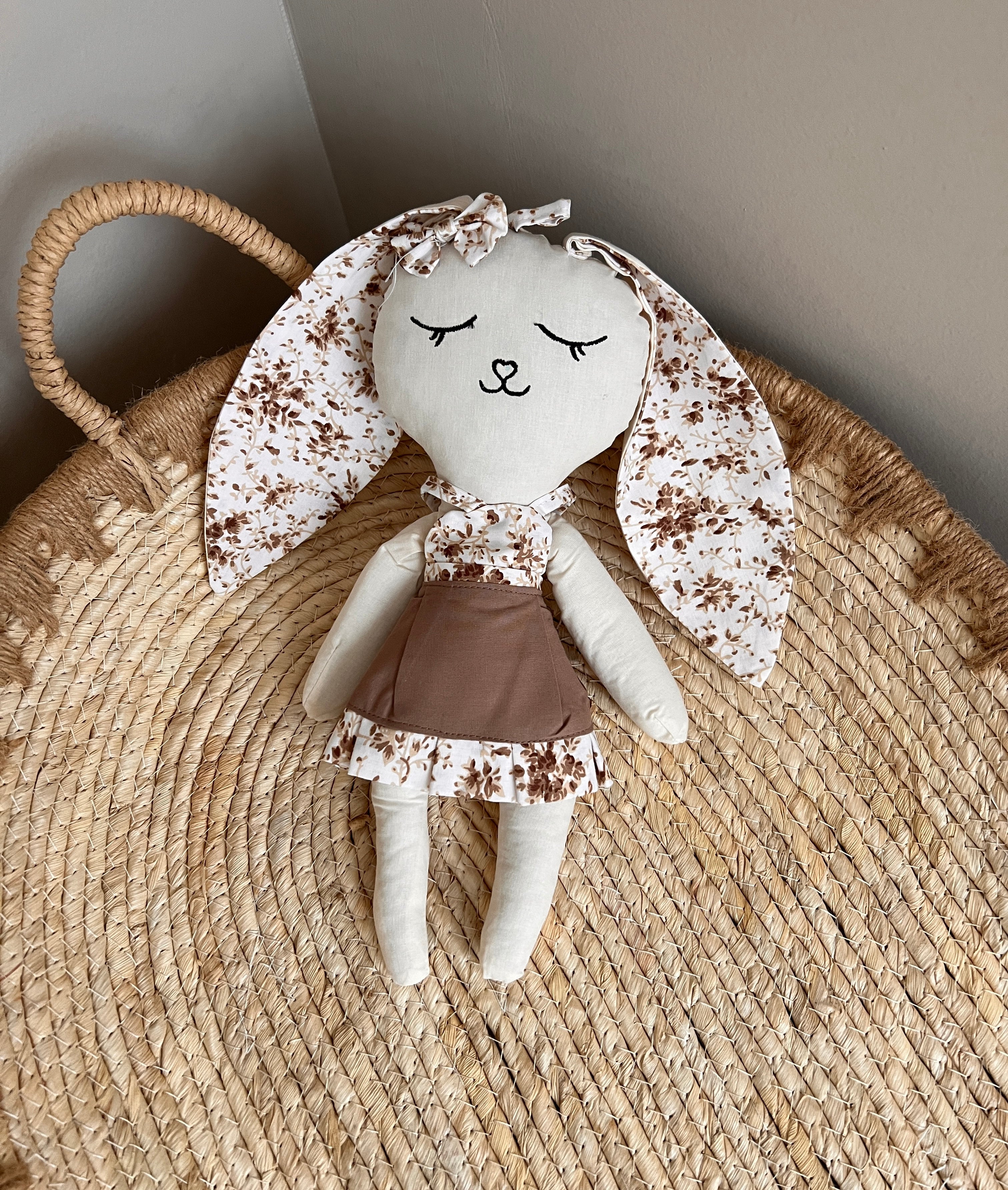 Arushi kaf- Ideale për momente loje dhe qetësie.
