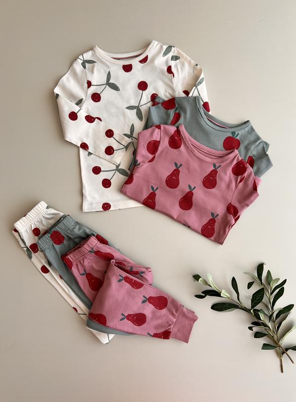Set Me 3 Kostume