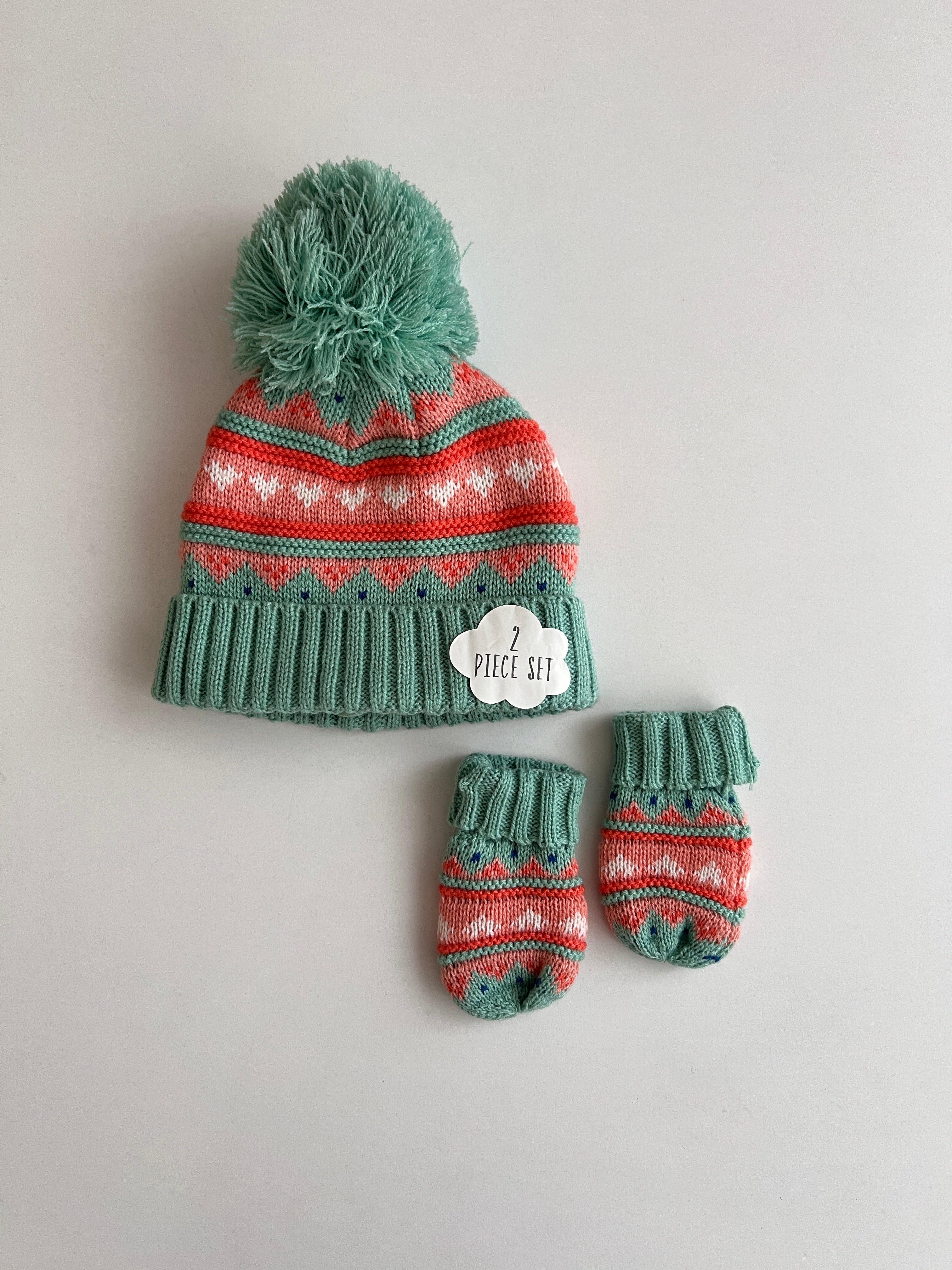 Set Dimeror per Femije: Kapuç me Pompom dhe Doreza