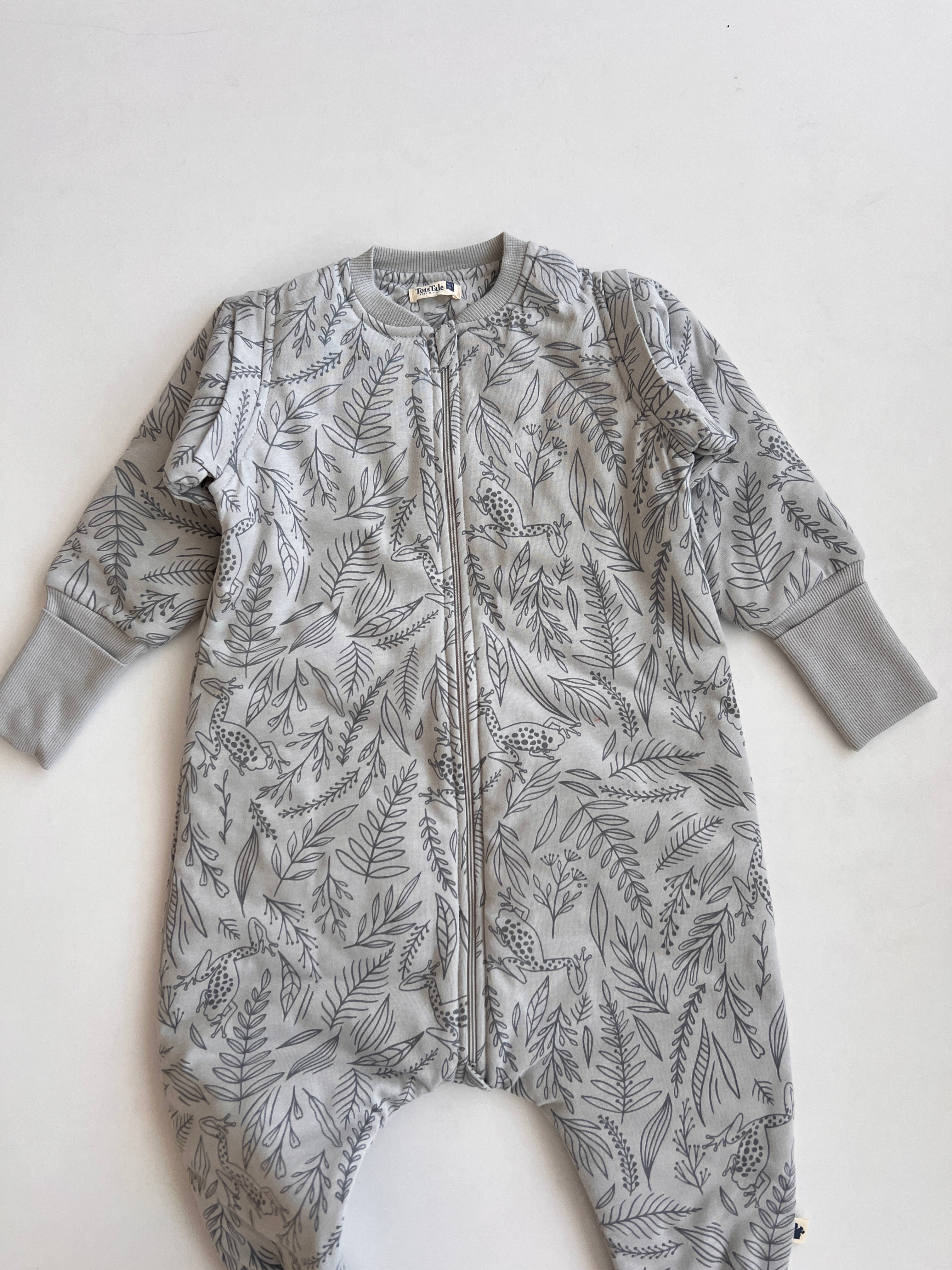 Thes Gjumi (2.5 TOG) "Little Frog Navy" – 100% Pambuk