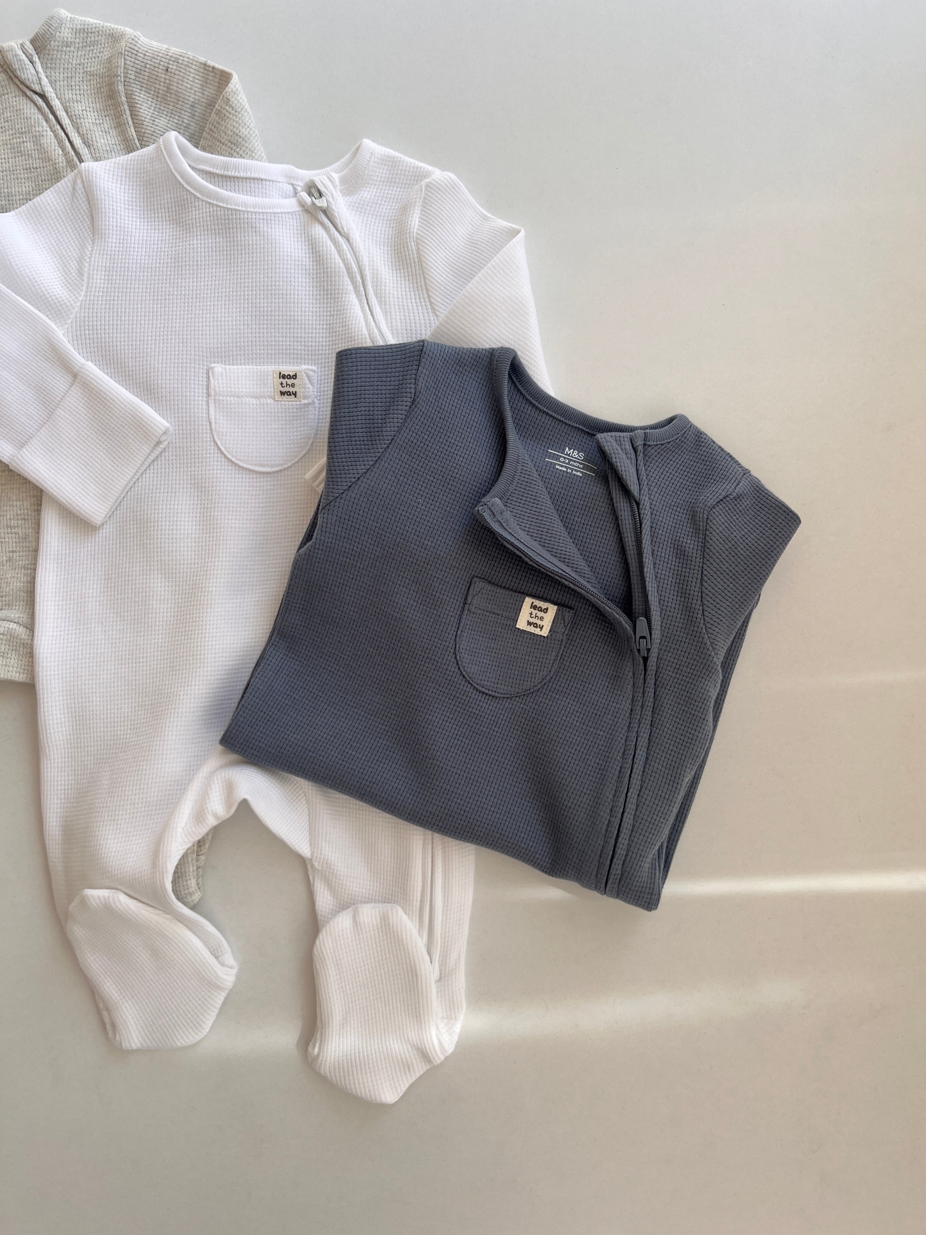 Set me 3 Tutina - Gri, Bardhe, Gri e erret