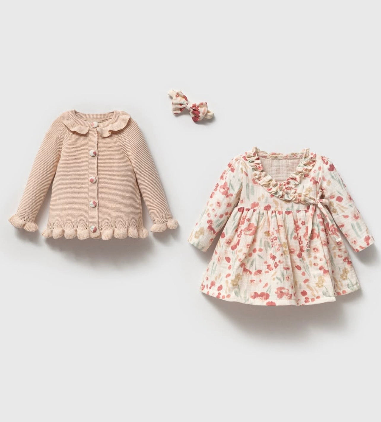 Set Beige - Fustan me Lule, Triko e Thurur dhe Shirit Flokesh