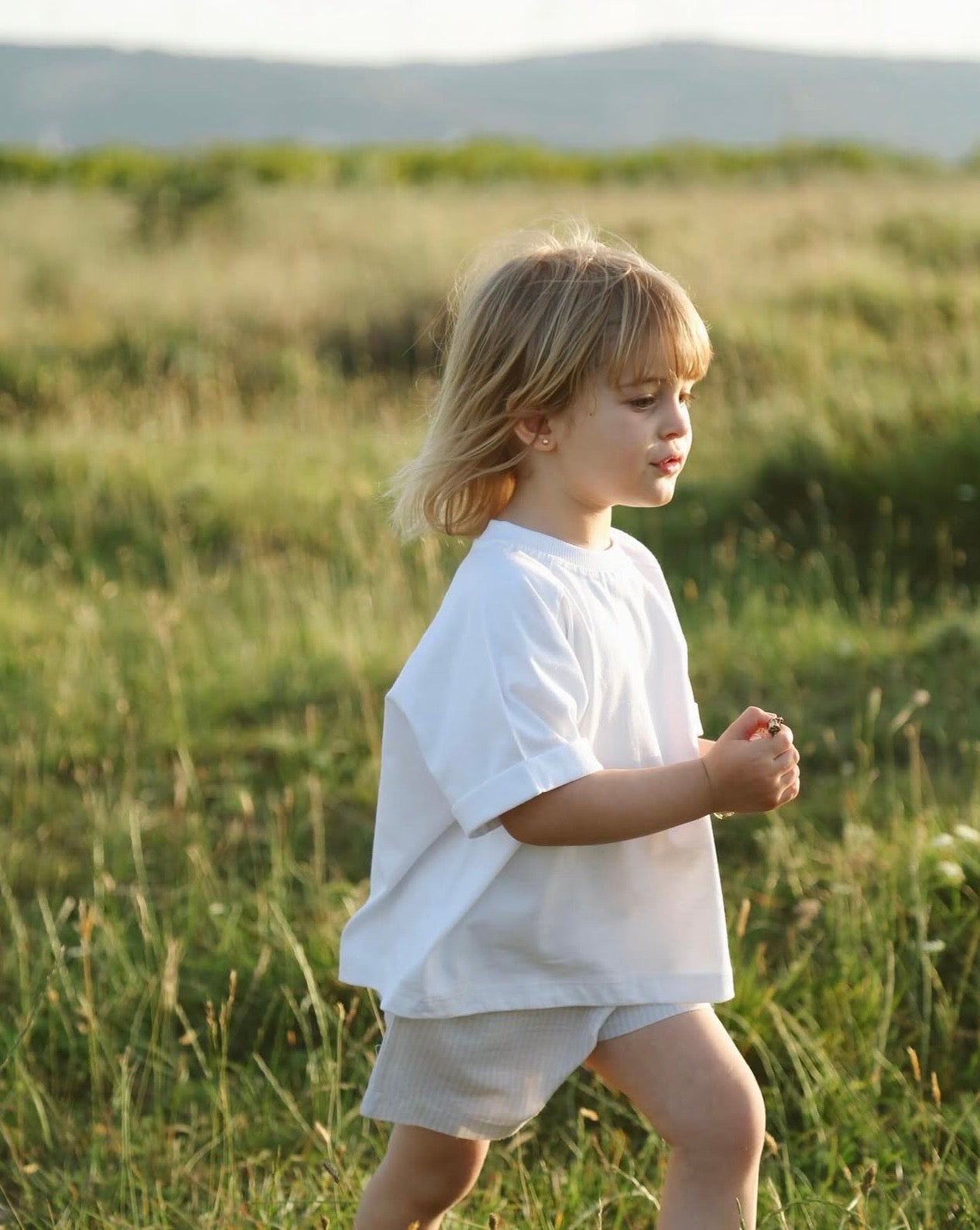 Kostum Veror me 2 Pjese "Pure White" – 100% Pambuk