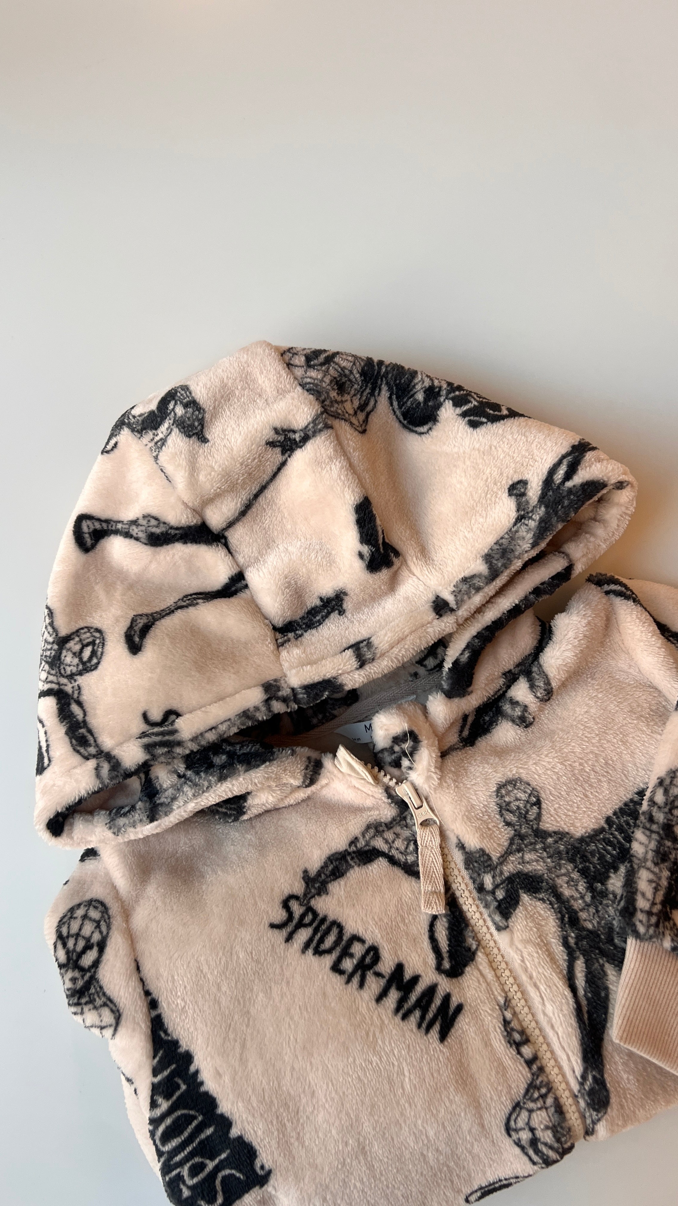 Onesie/ Veshje gjumi per femije