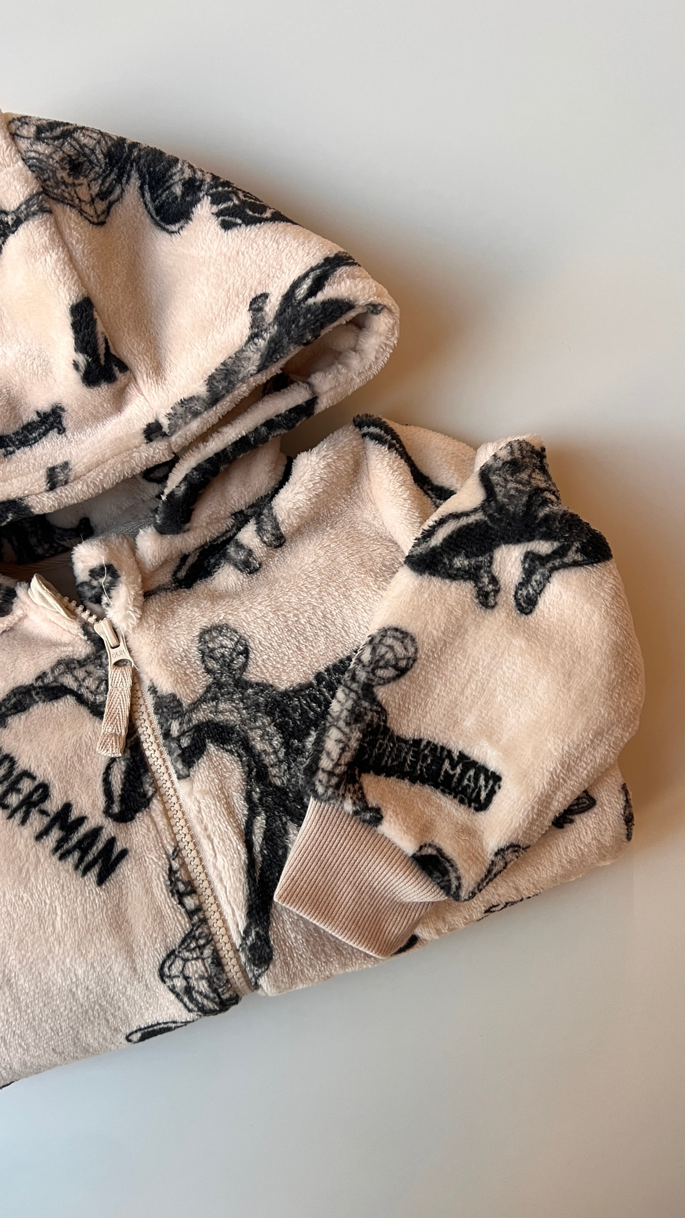 Onesie/ Veshje gjumi per femije