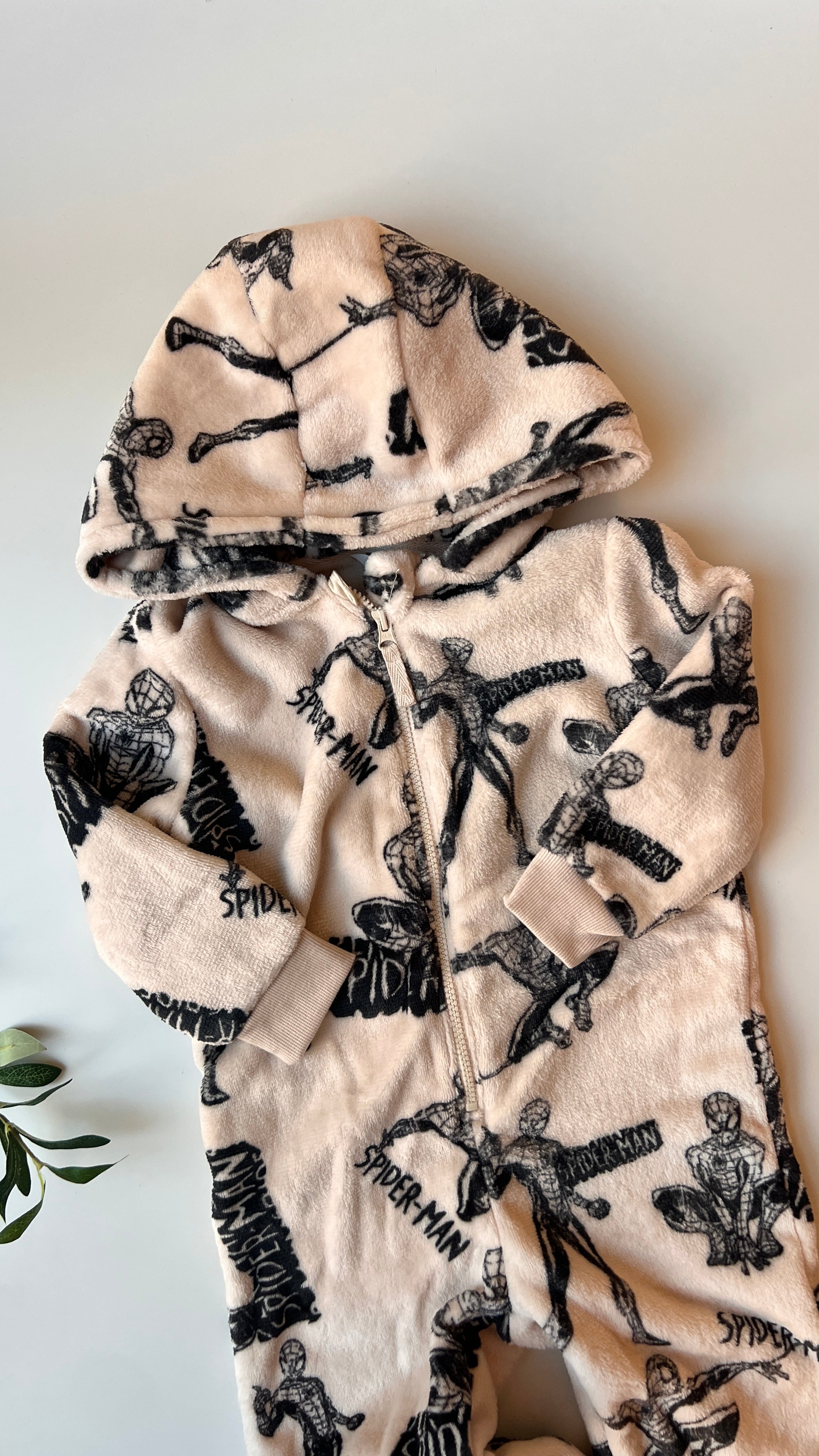 Onesie/ Veshje gjumi per femije
