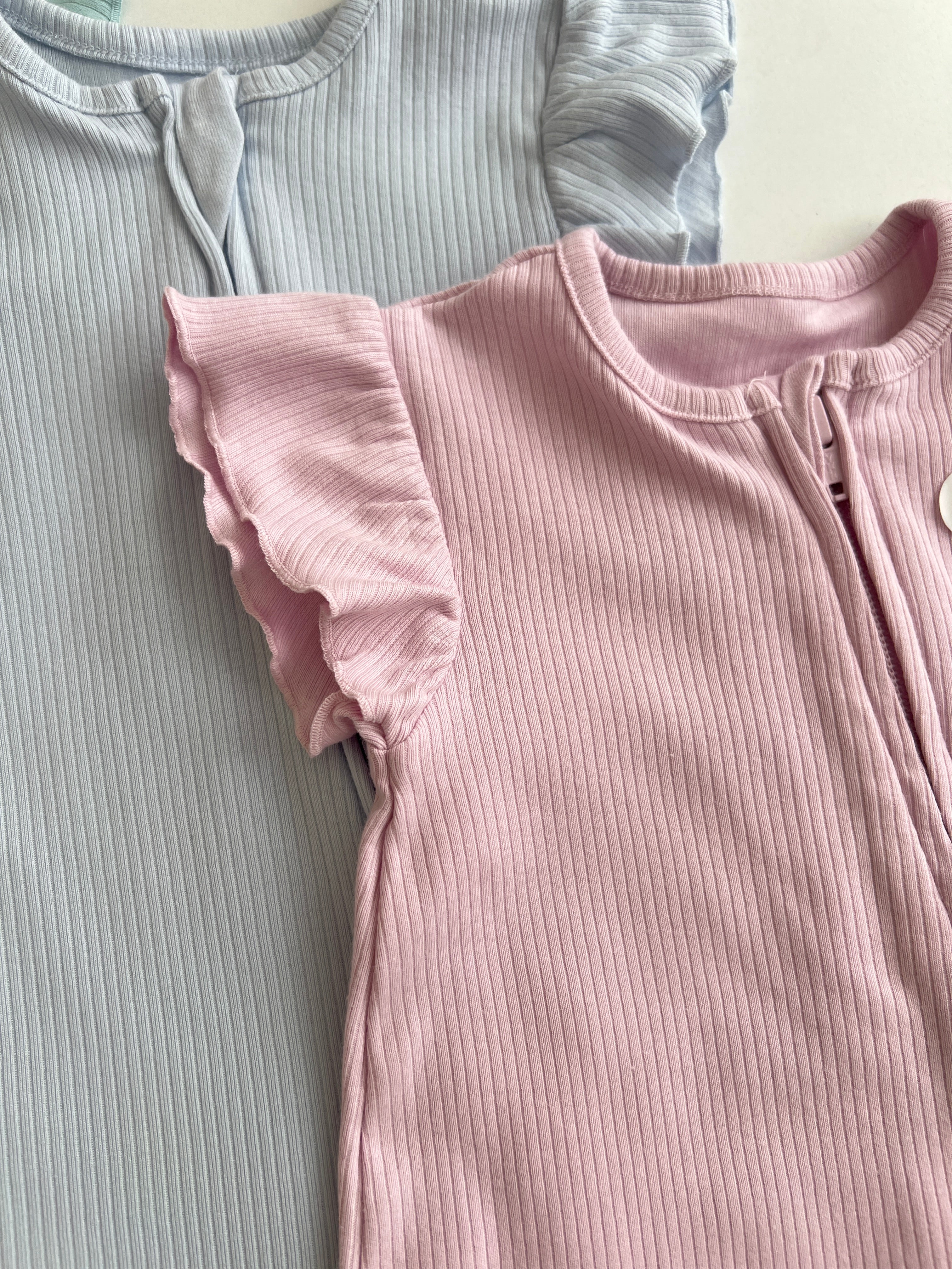 Set me 3 Rompera "Pastel Bliss" – Me Zinxhir te Dyfishte