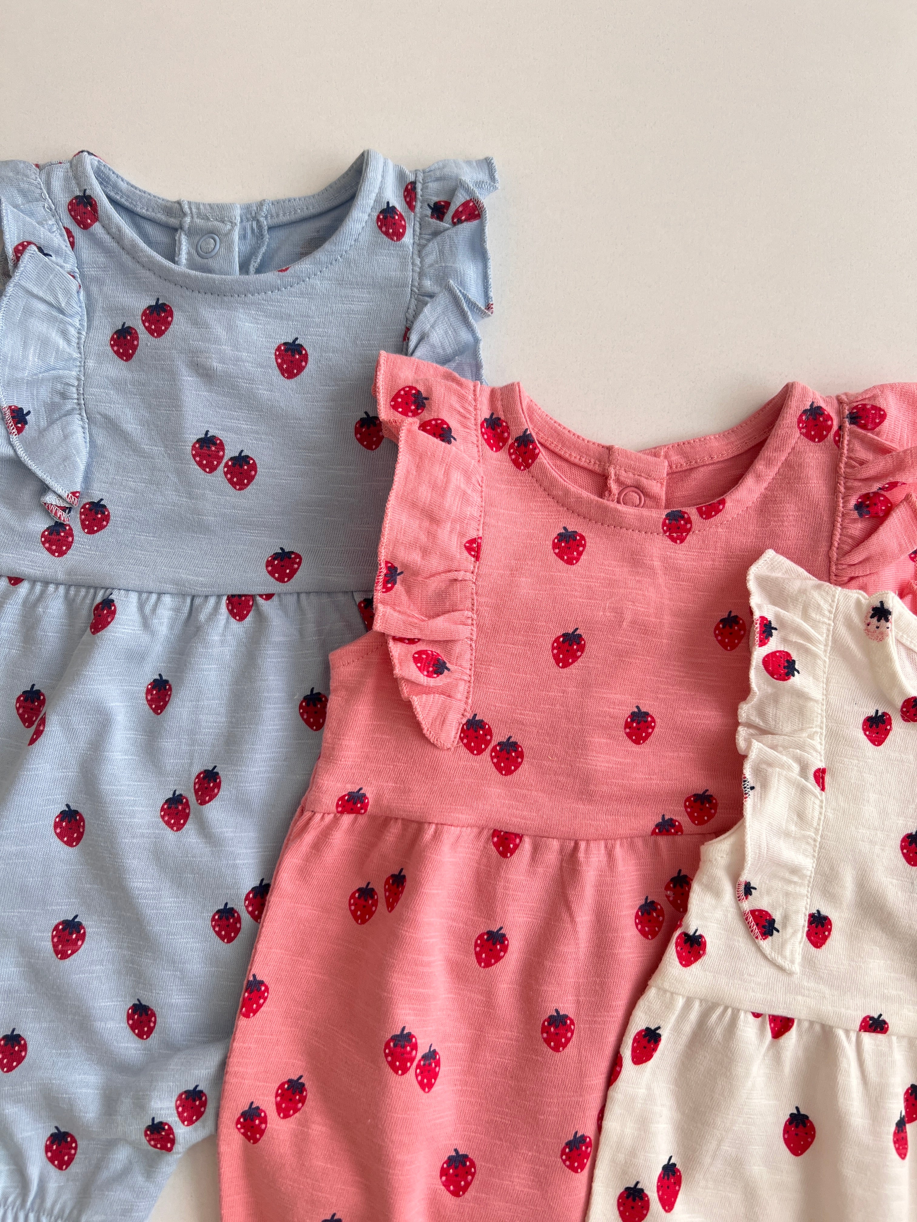 Set me 3 Rompera "Sweet Strawberry" – Koleksioni i Pranveres
