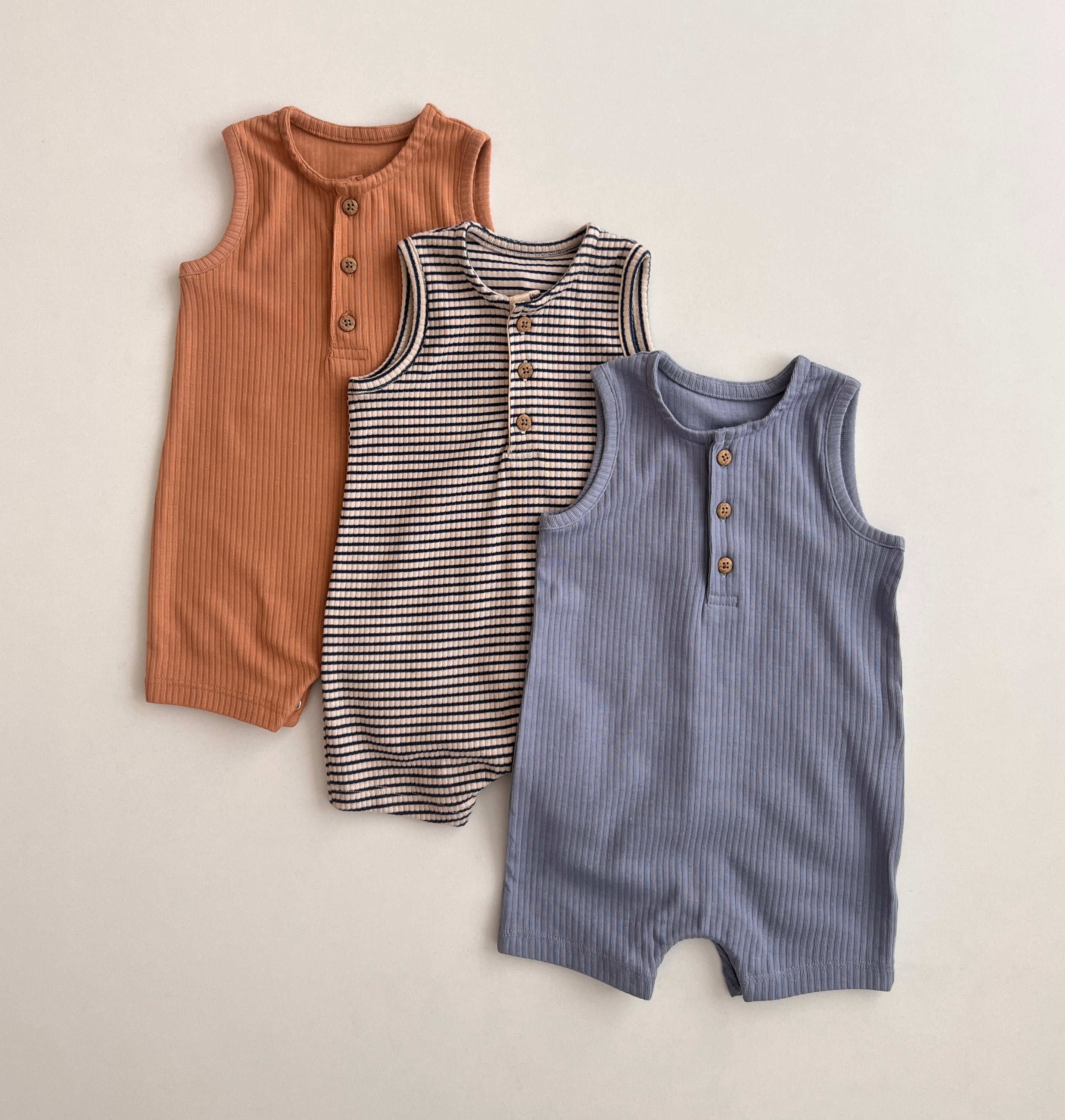 Set me 3 Rompera "Neutral Dreams"