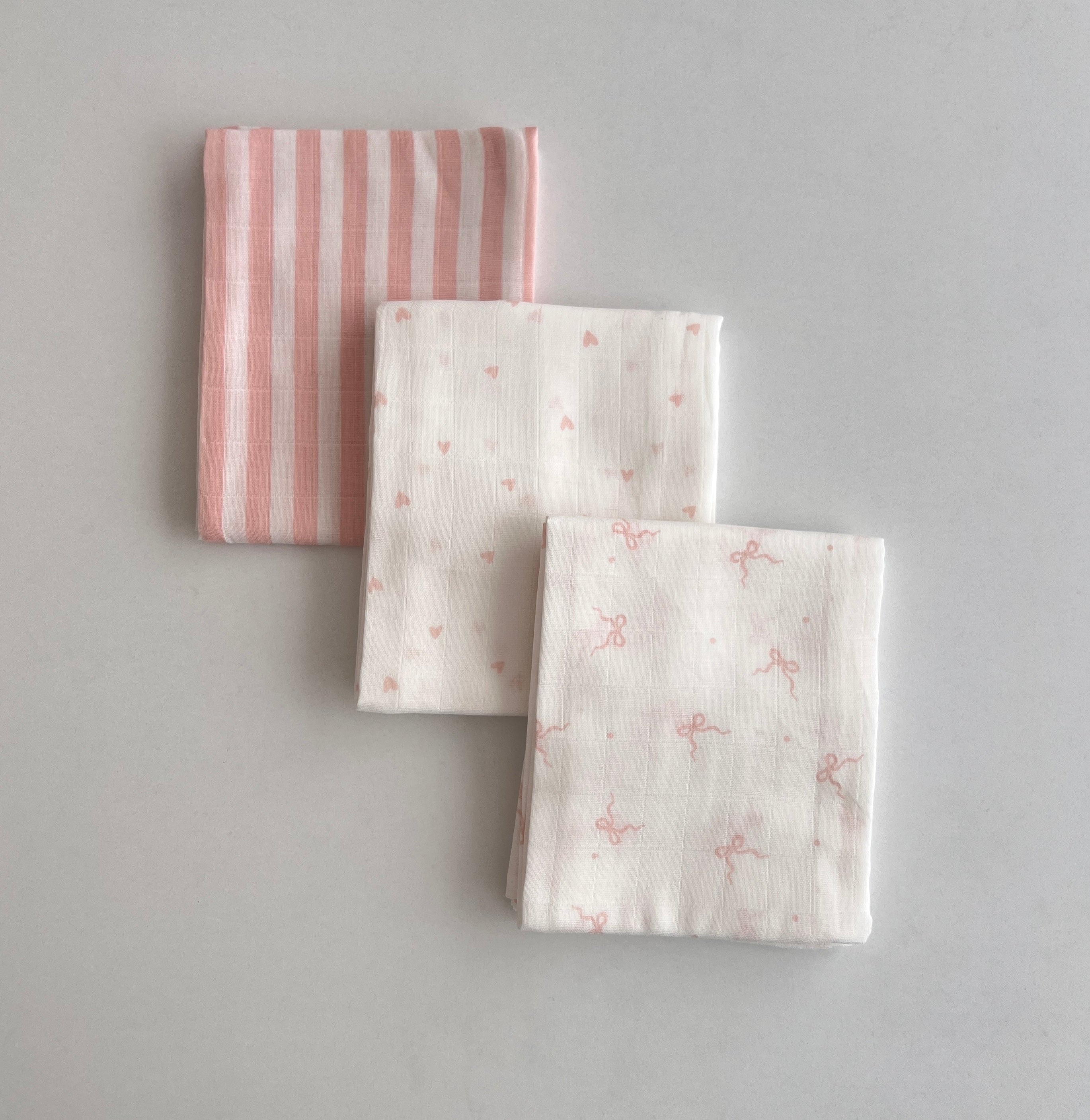 Set me 3 Napa "Soft Cloud" – Bardhe & Roze (65x65cm)