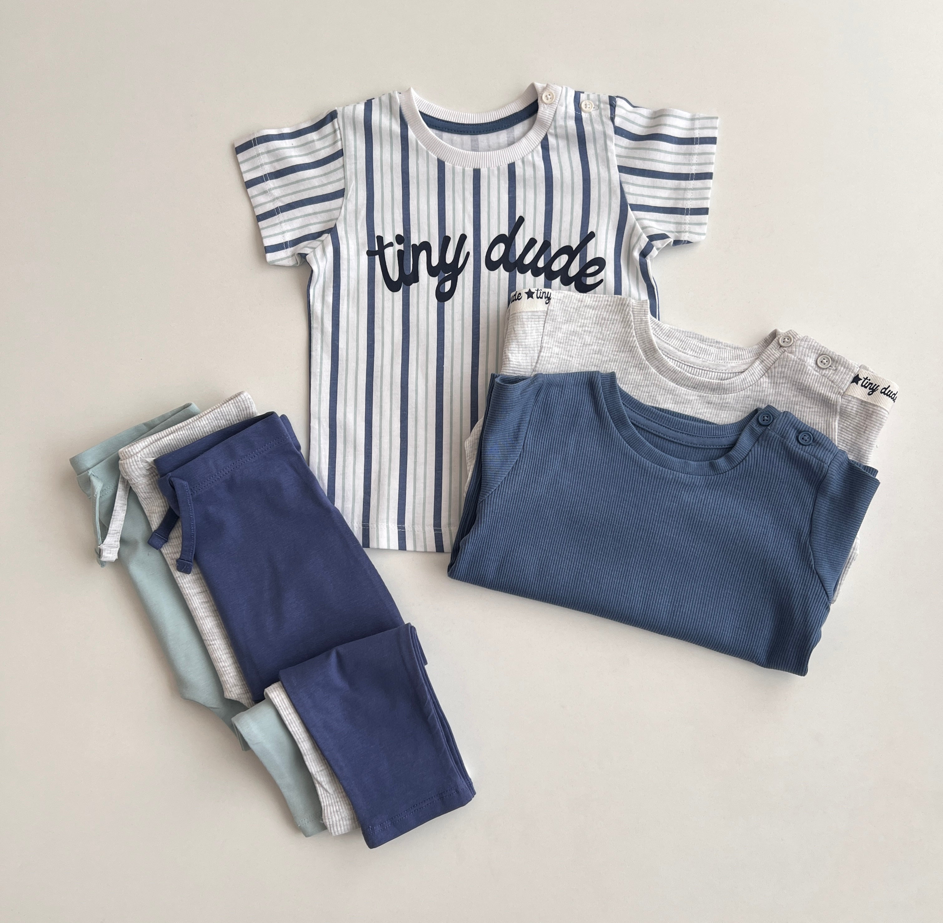 Set me 3 Kostume "Tiny Dude"