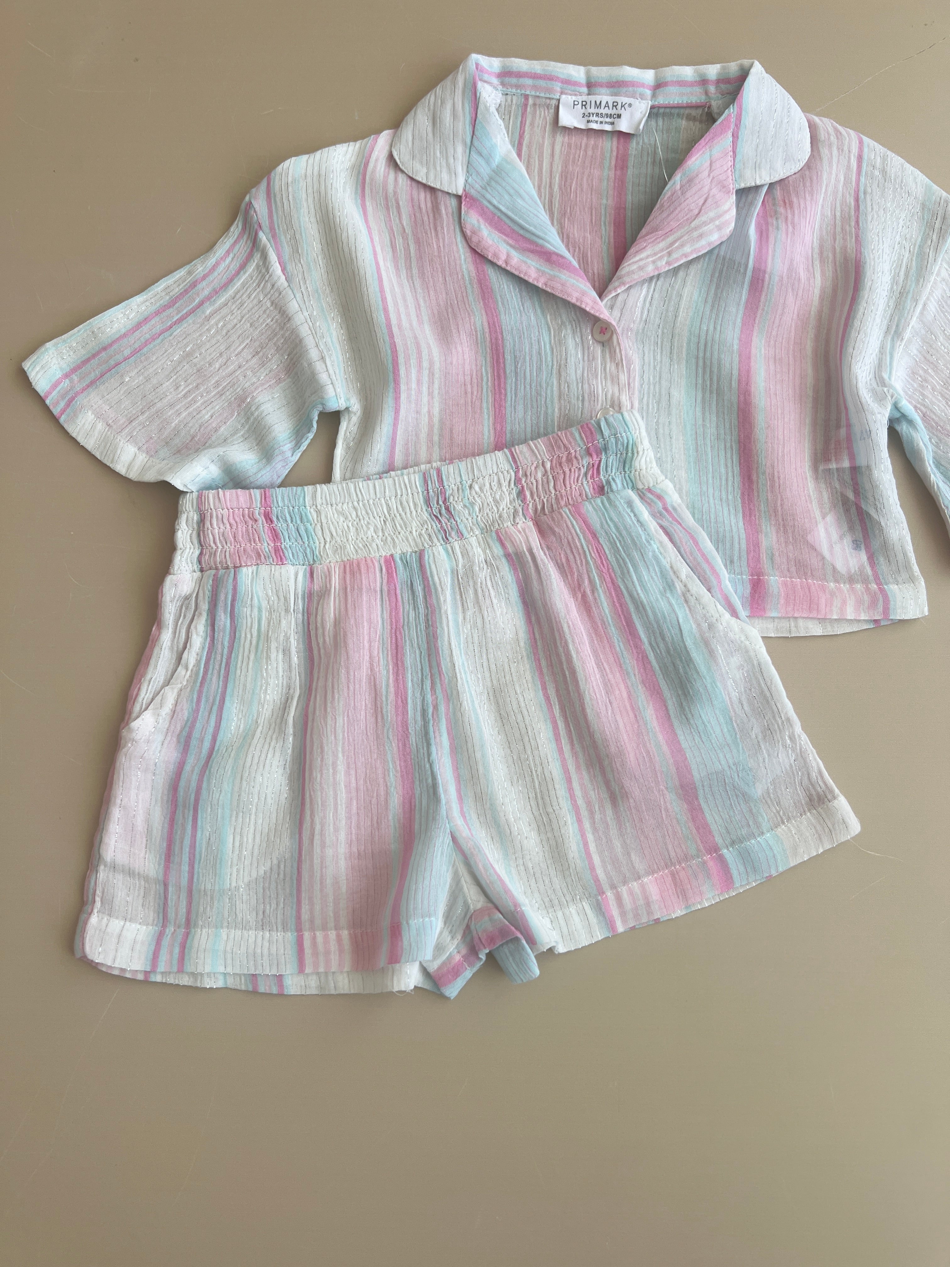 Kostum "Pastel Stripes" – Kemishë & Pantallona te Shkurtra