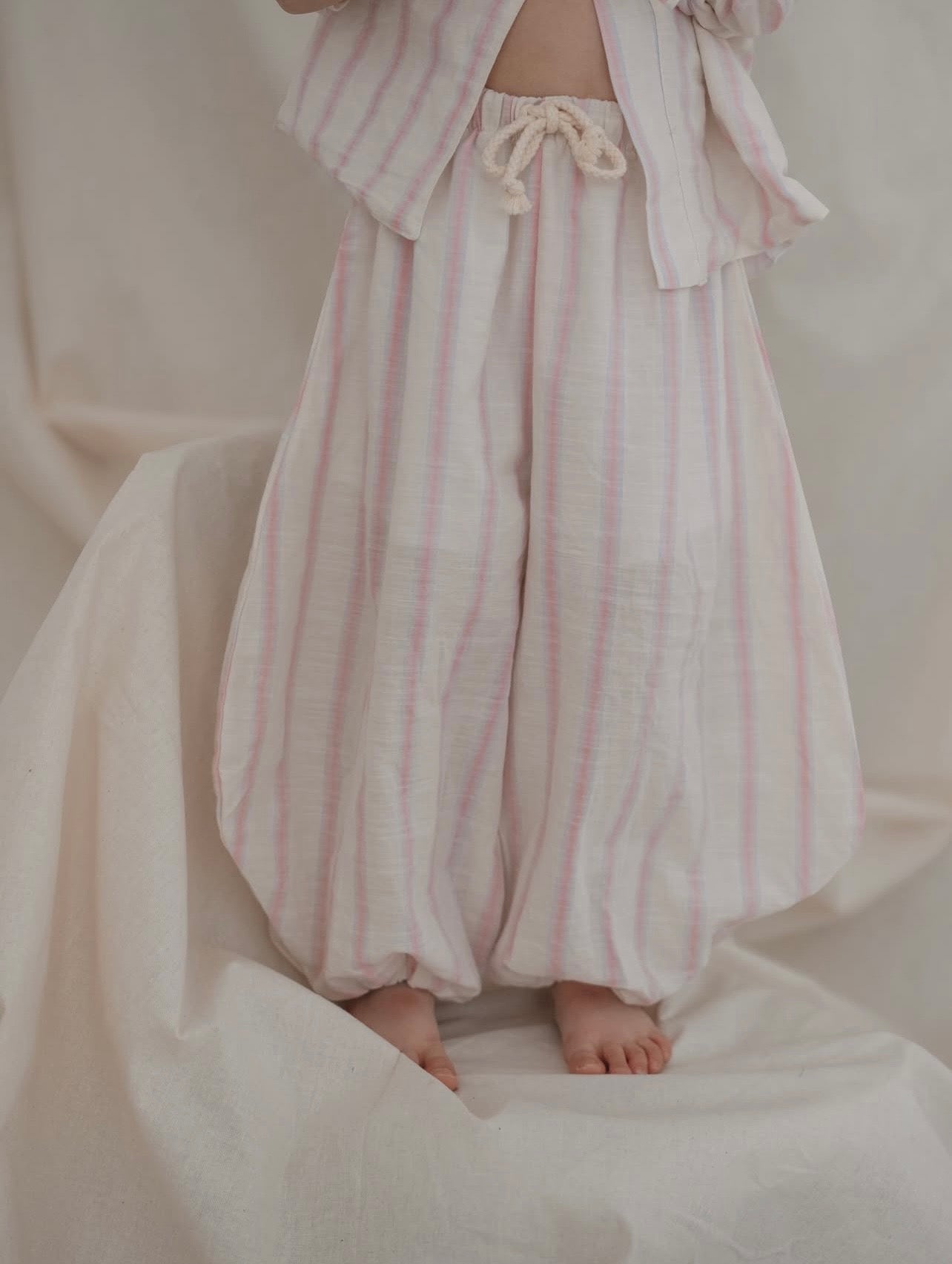 Kostum "Pink Marshmallow" – Bluze me Lidhese & Pantallona Model Balloon